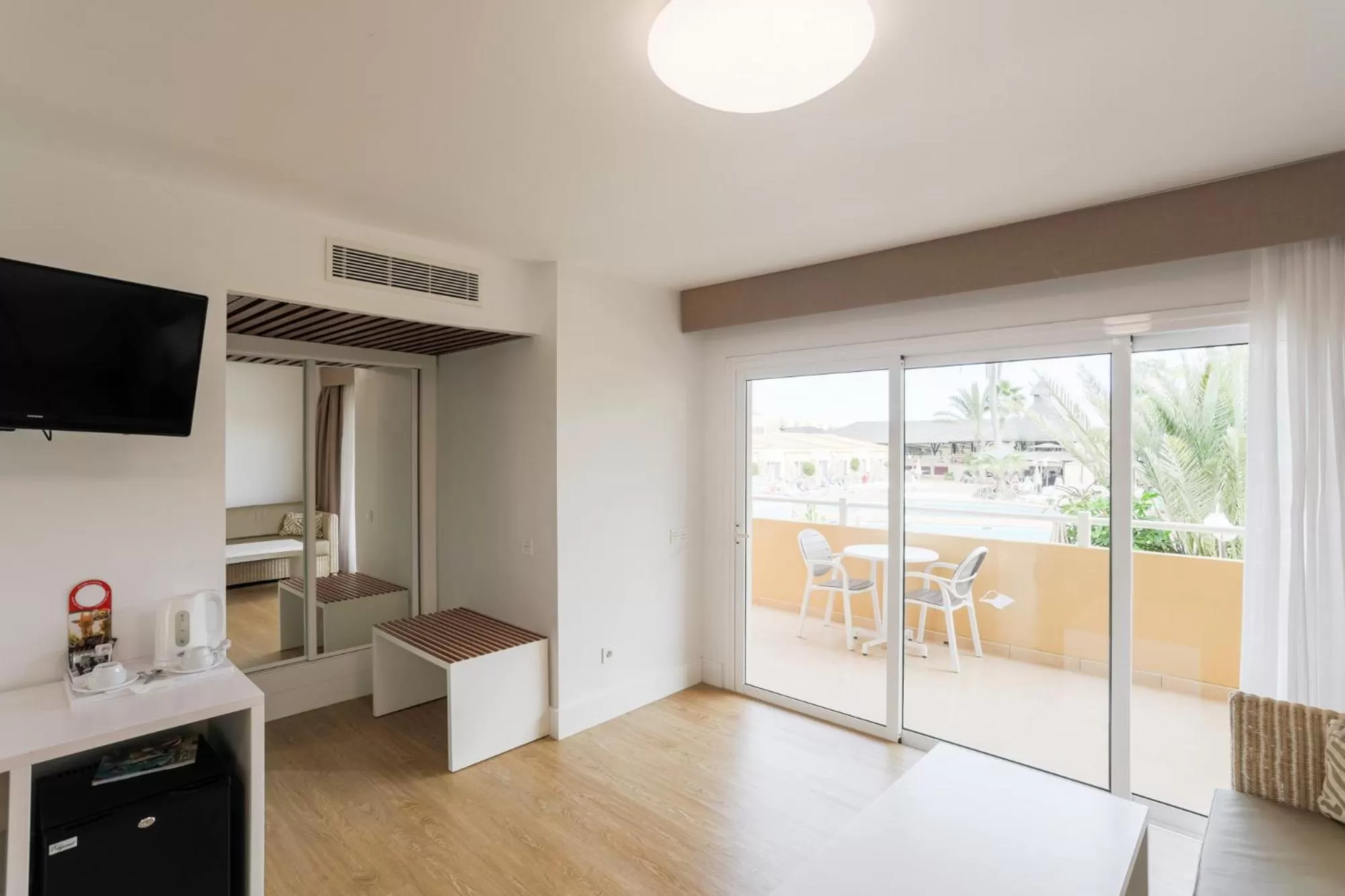 TV and multimedia in Hotel Arena Suite - Adults Only