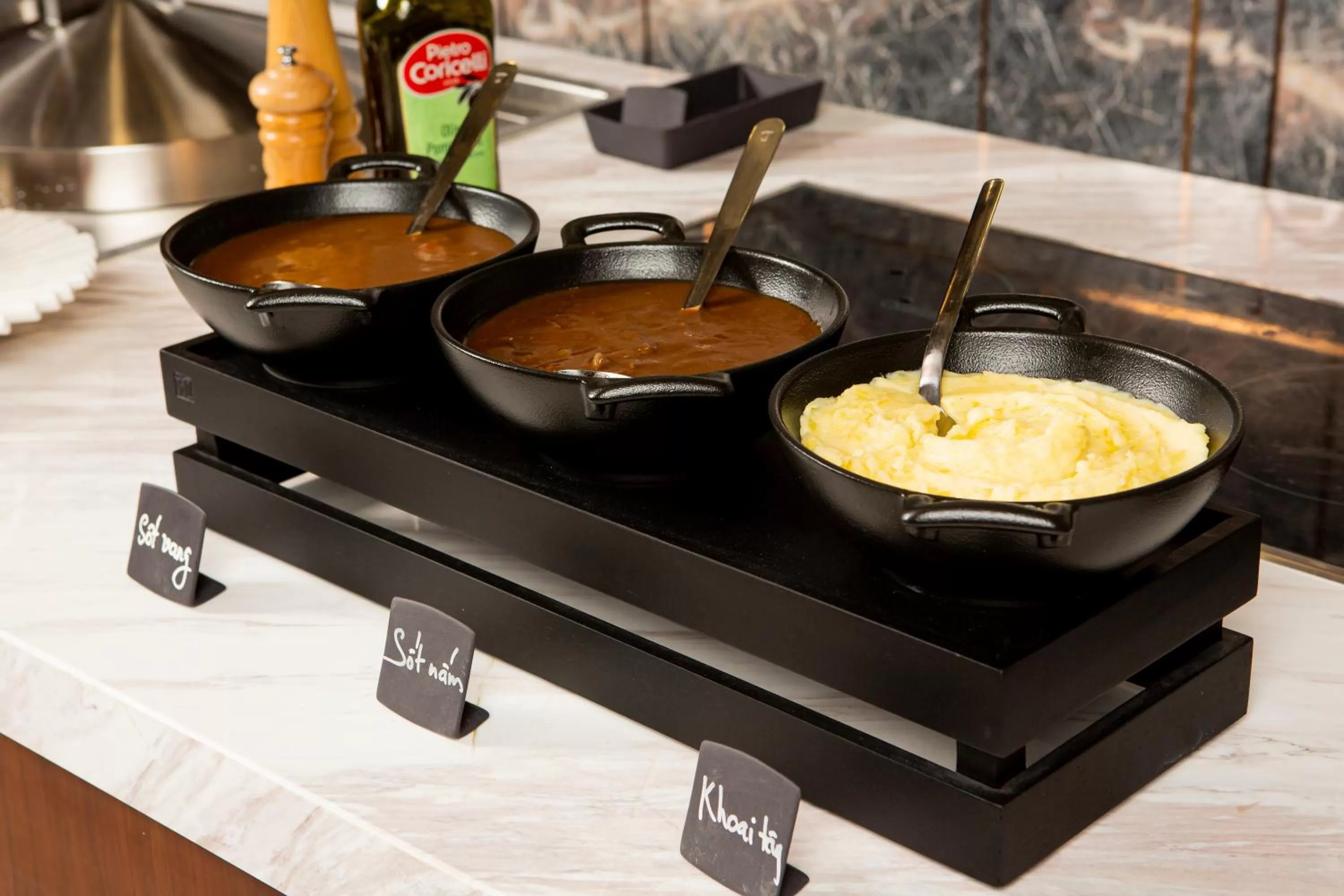 Food in D'Lecia Ha Long Hotel