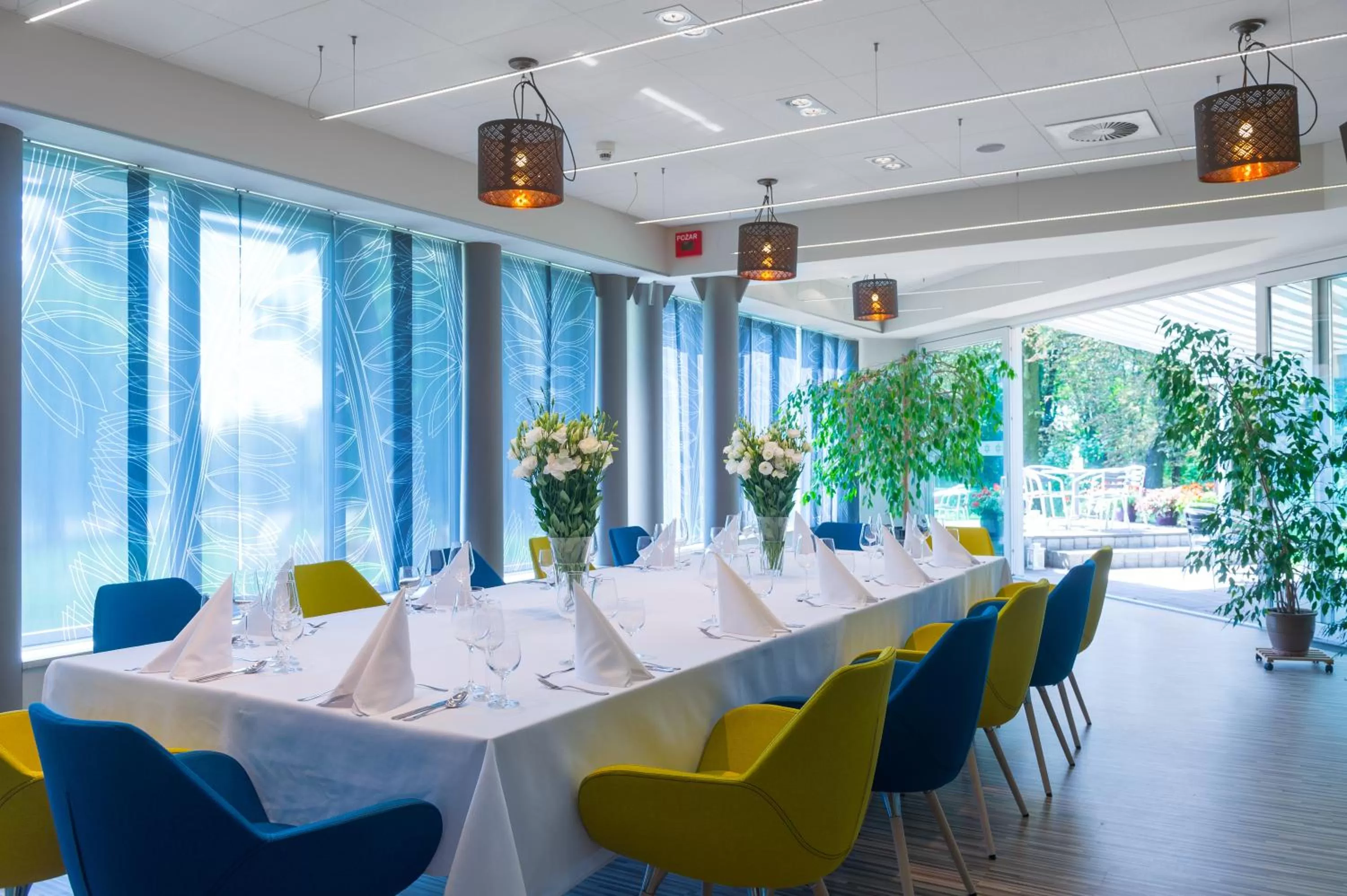 Restaurant/places to eat in Hotel Vivaldi