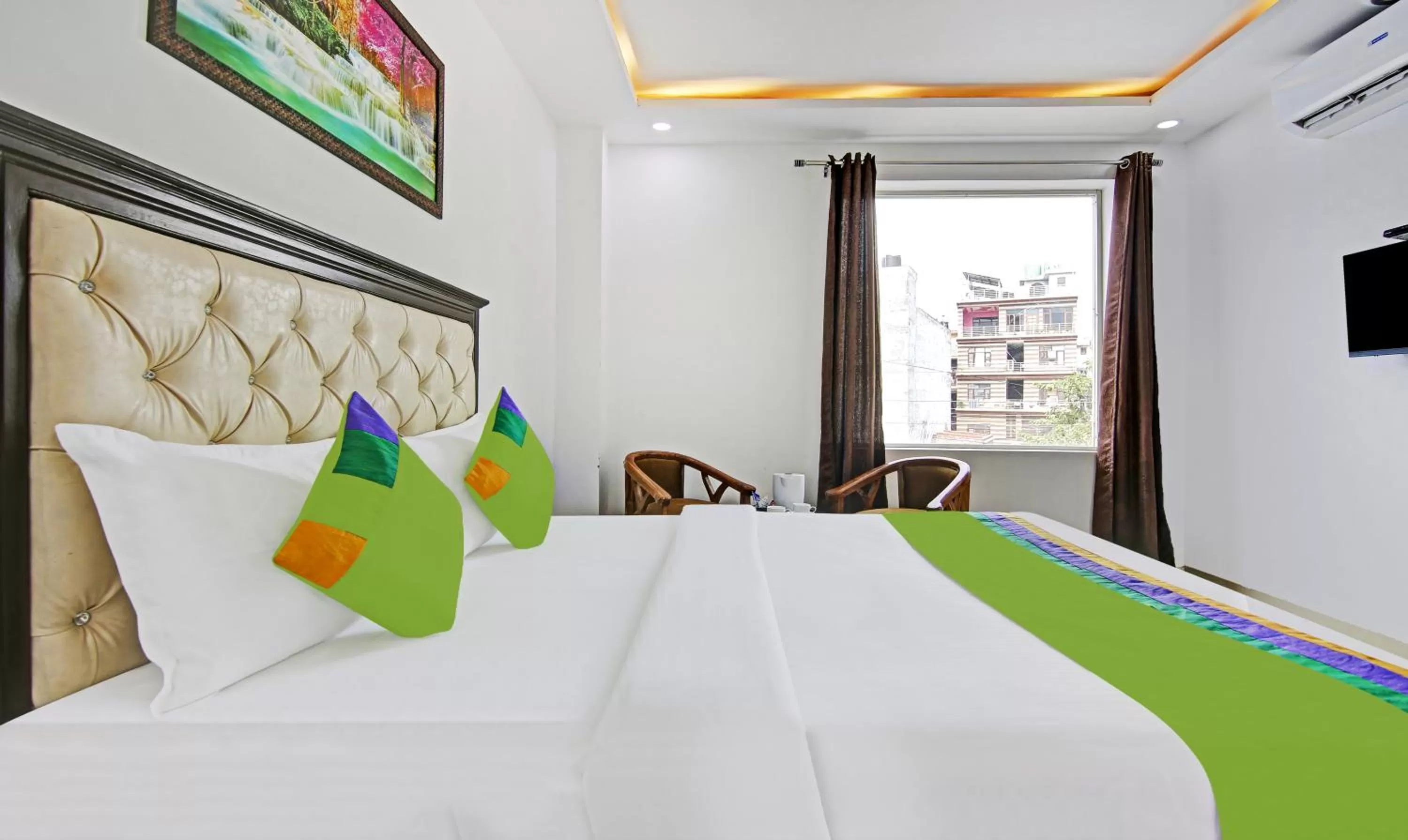 Bed in Treebo Trend Royal Empire