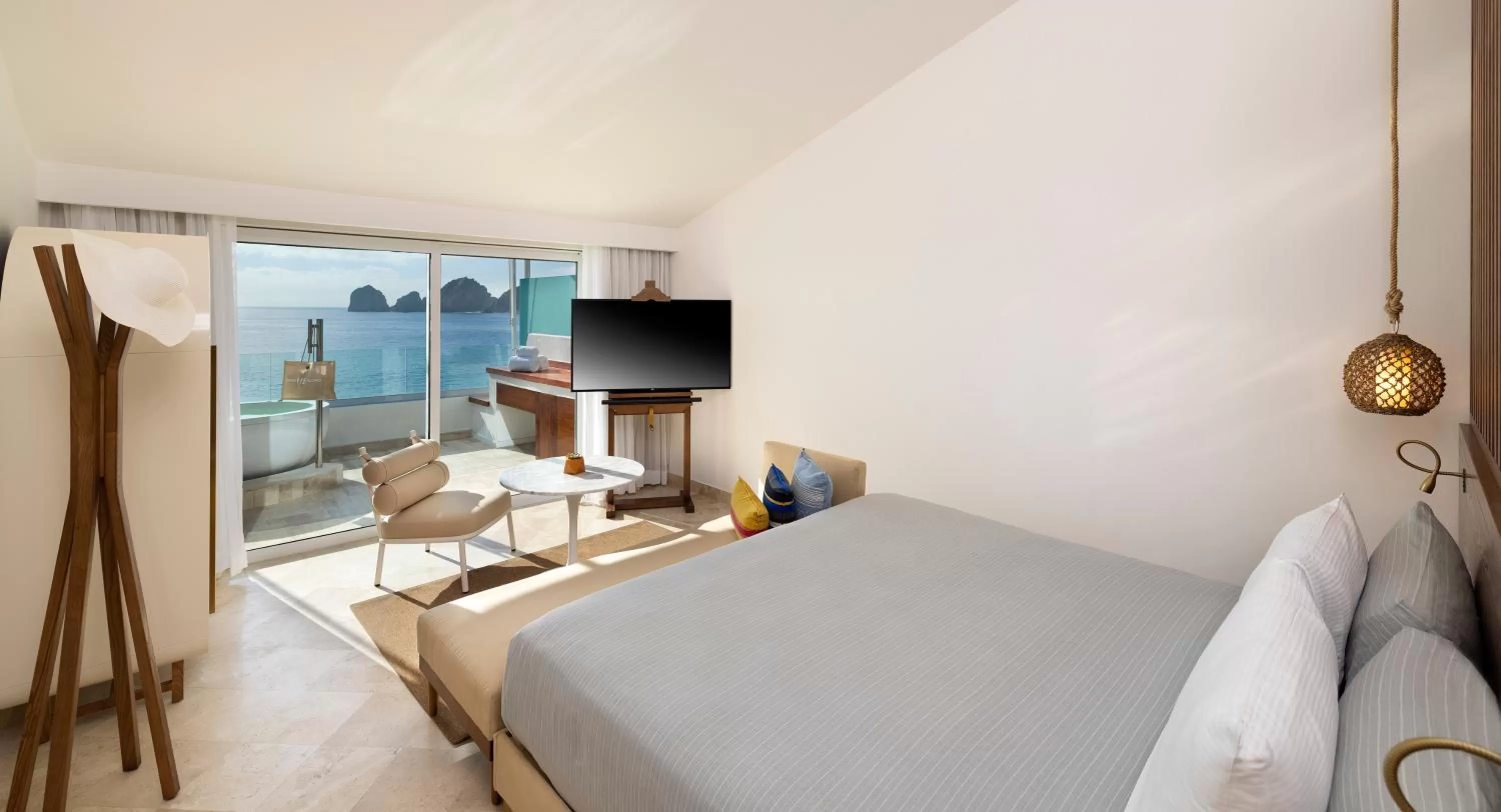 Bedroom, Bed in ME Cabo by Meliá