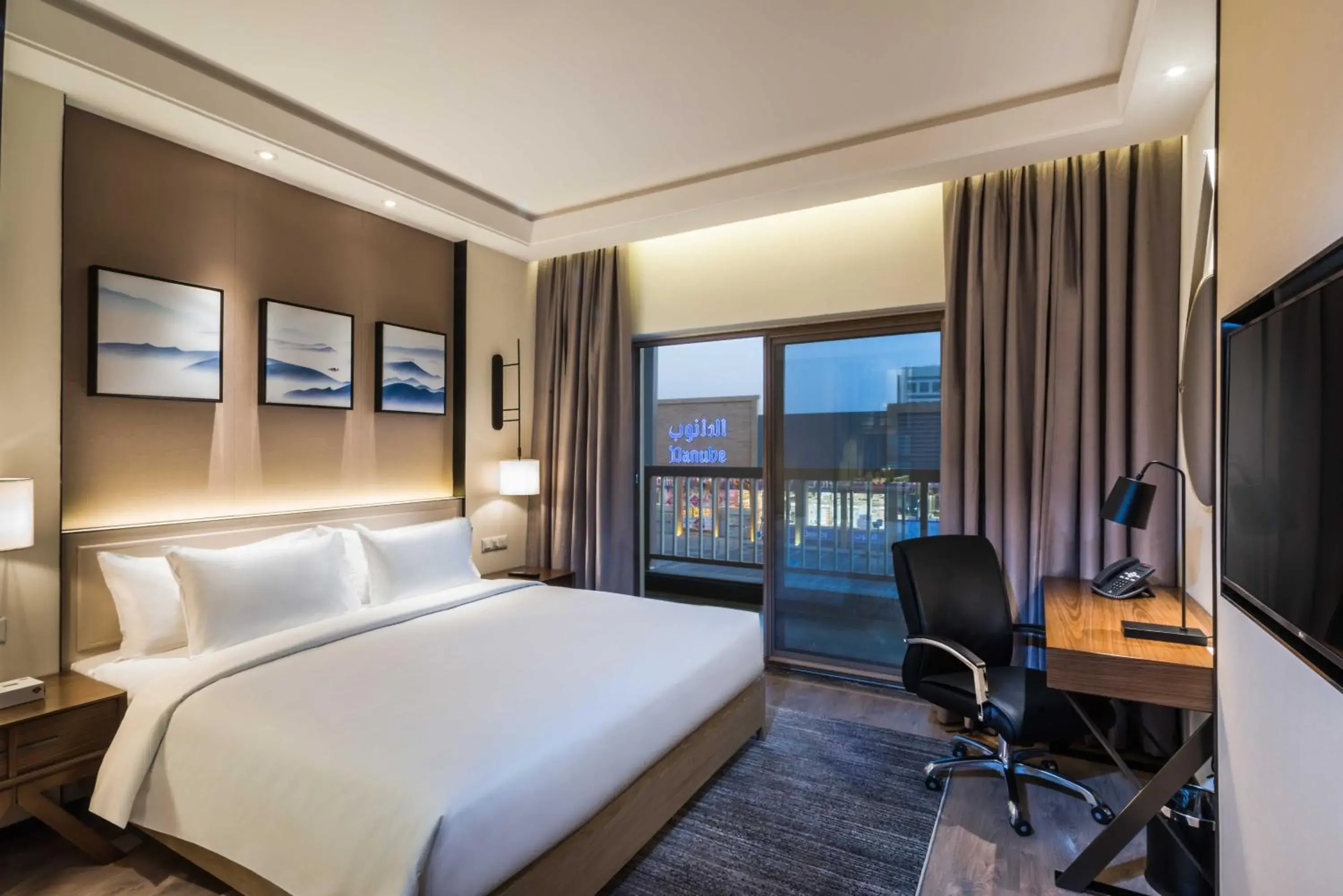 Deluxe King Room in Aber Al Takhassusi Deluxe King Room in Aber Al Takhassusi