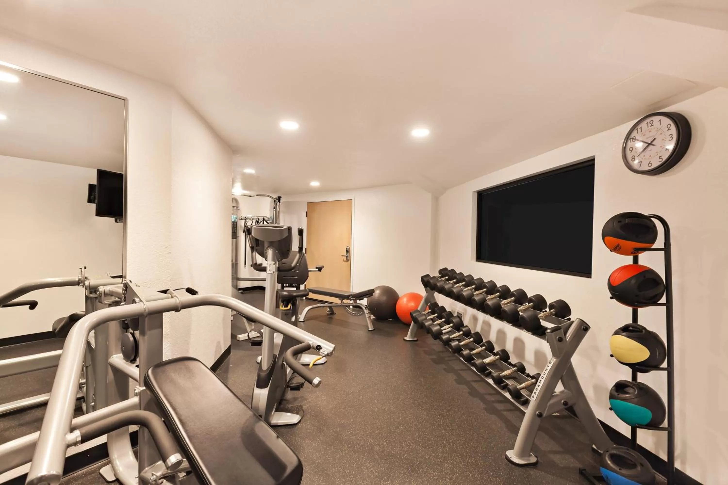 Fitness centre/facilities in Holiday Inn Express Hotel & Suites San Jose-Morgan Hill by IHG