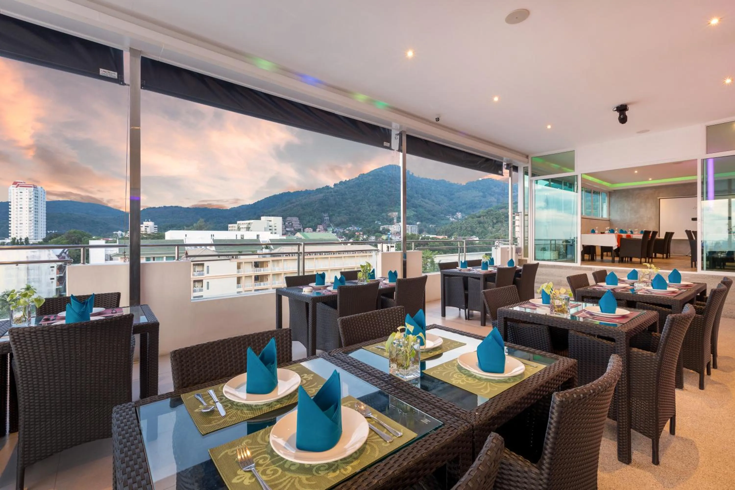 Restaurant/places to eat in Grand Sunset Hotel Phuket
