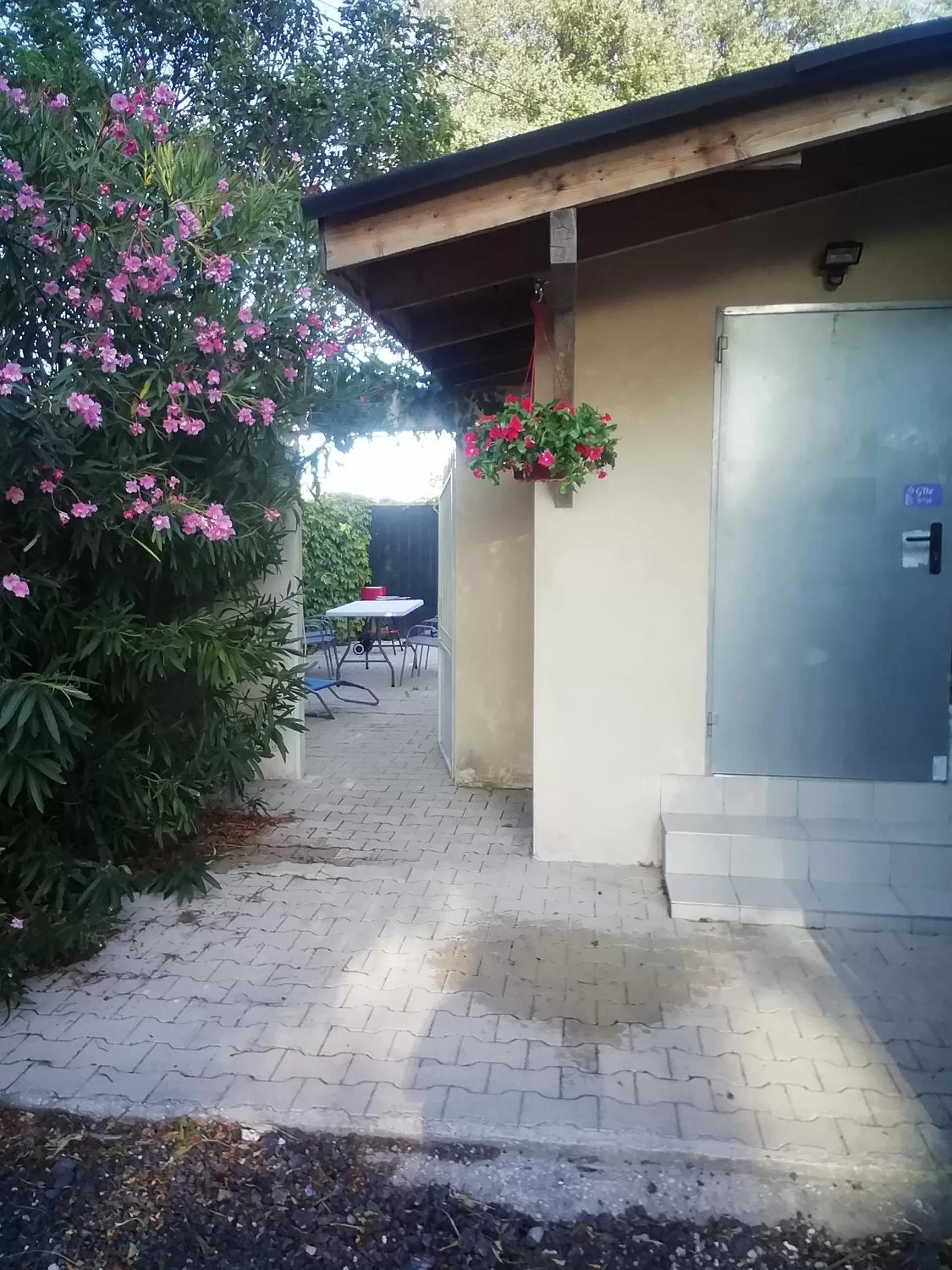 Property building in Le Relais de la RN7