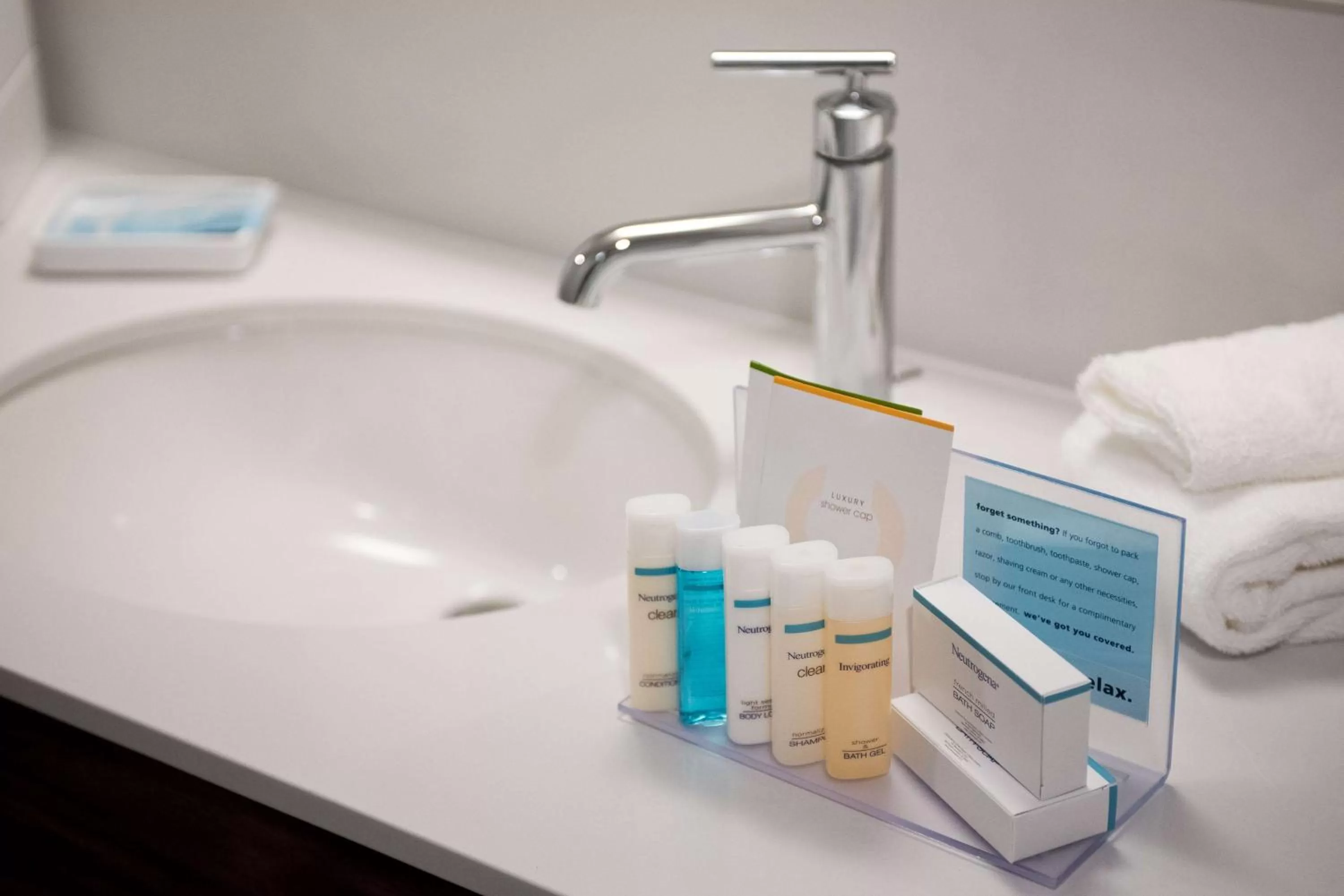 Bathroom in Hampton Inn Fayetteville