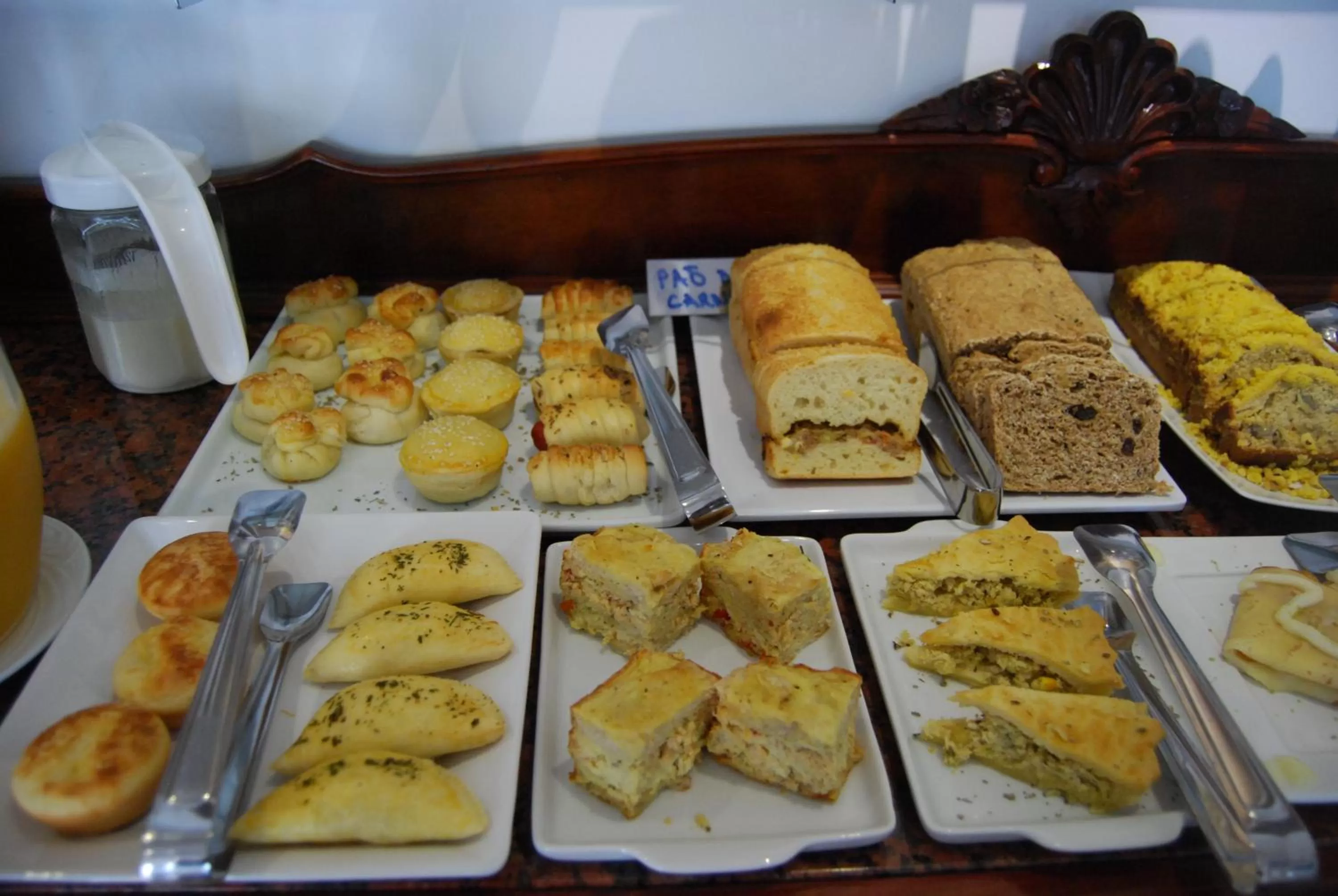 Buffet breakfast in Pousada Bahia Pelô