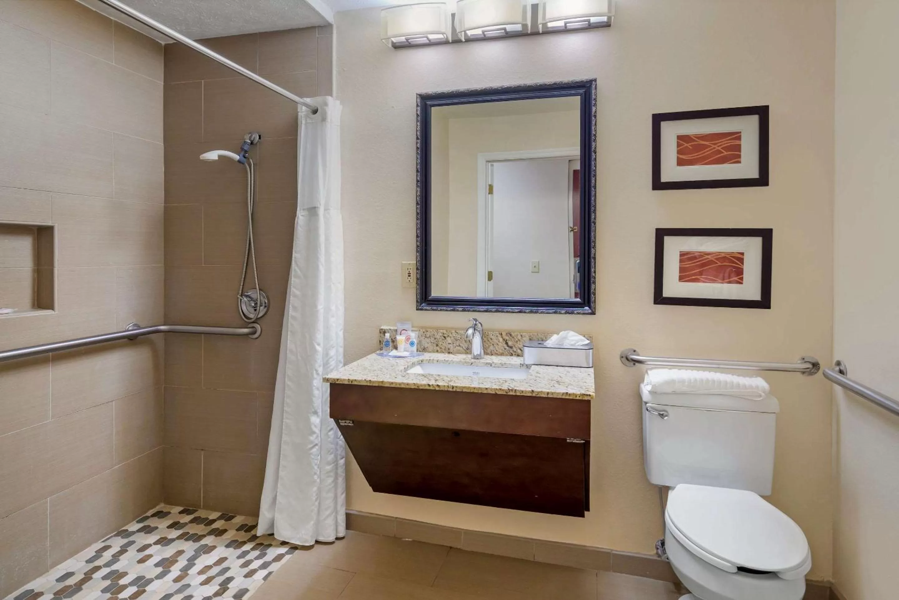 Bathroom in Comfort Inn Columbus near Fort Benning