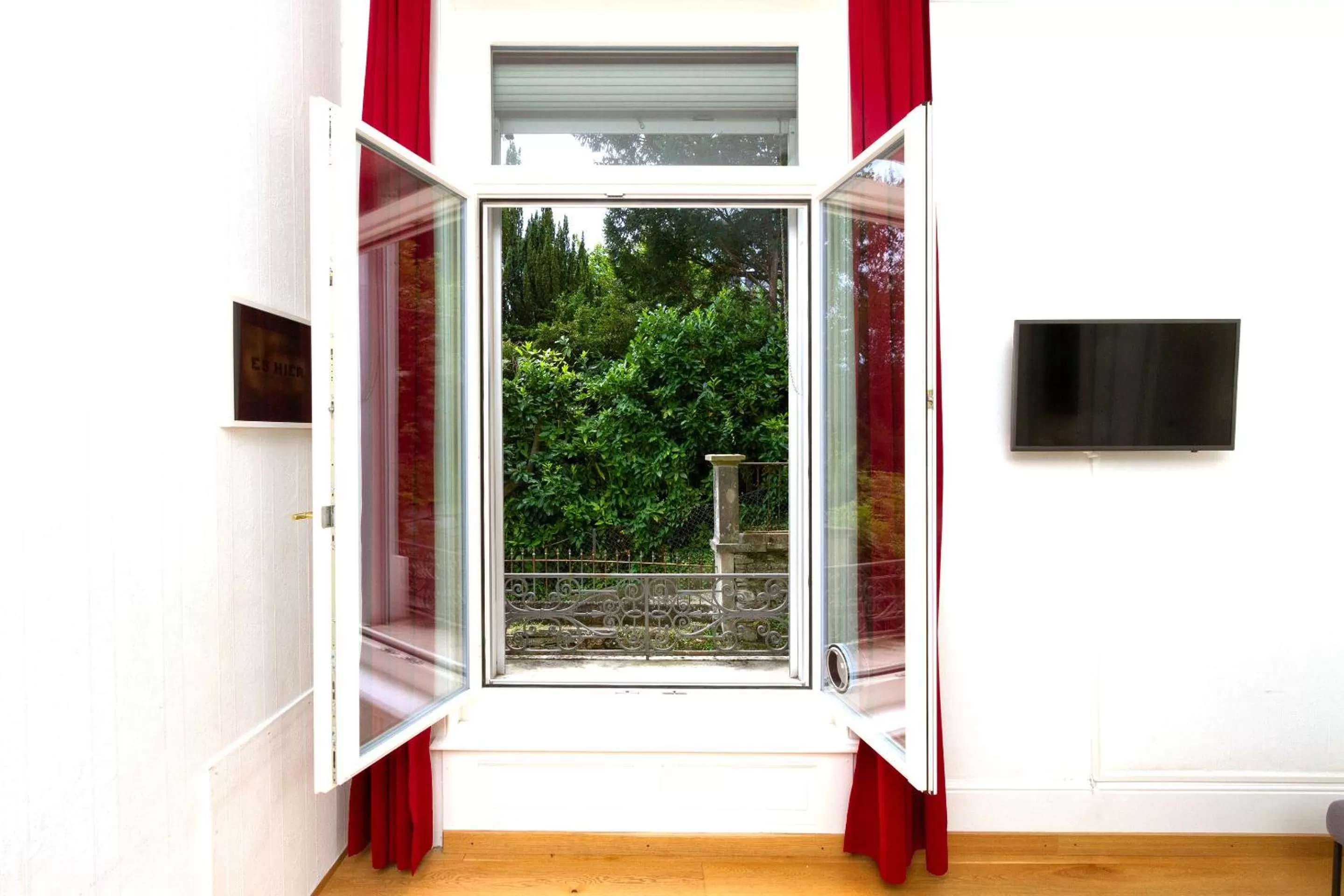 Garden view in Hotel Beau Séjour Lucerne