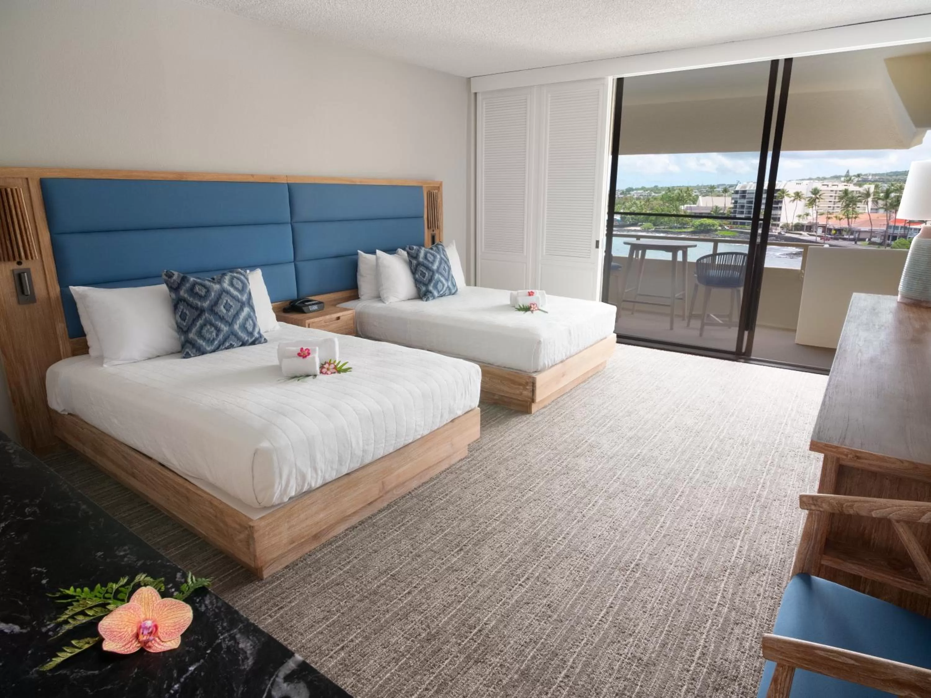Photo of the whole room, Bed in Royal Kona Resort