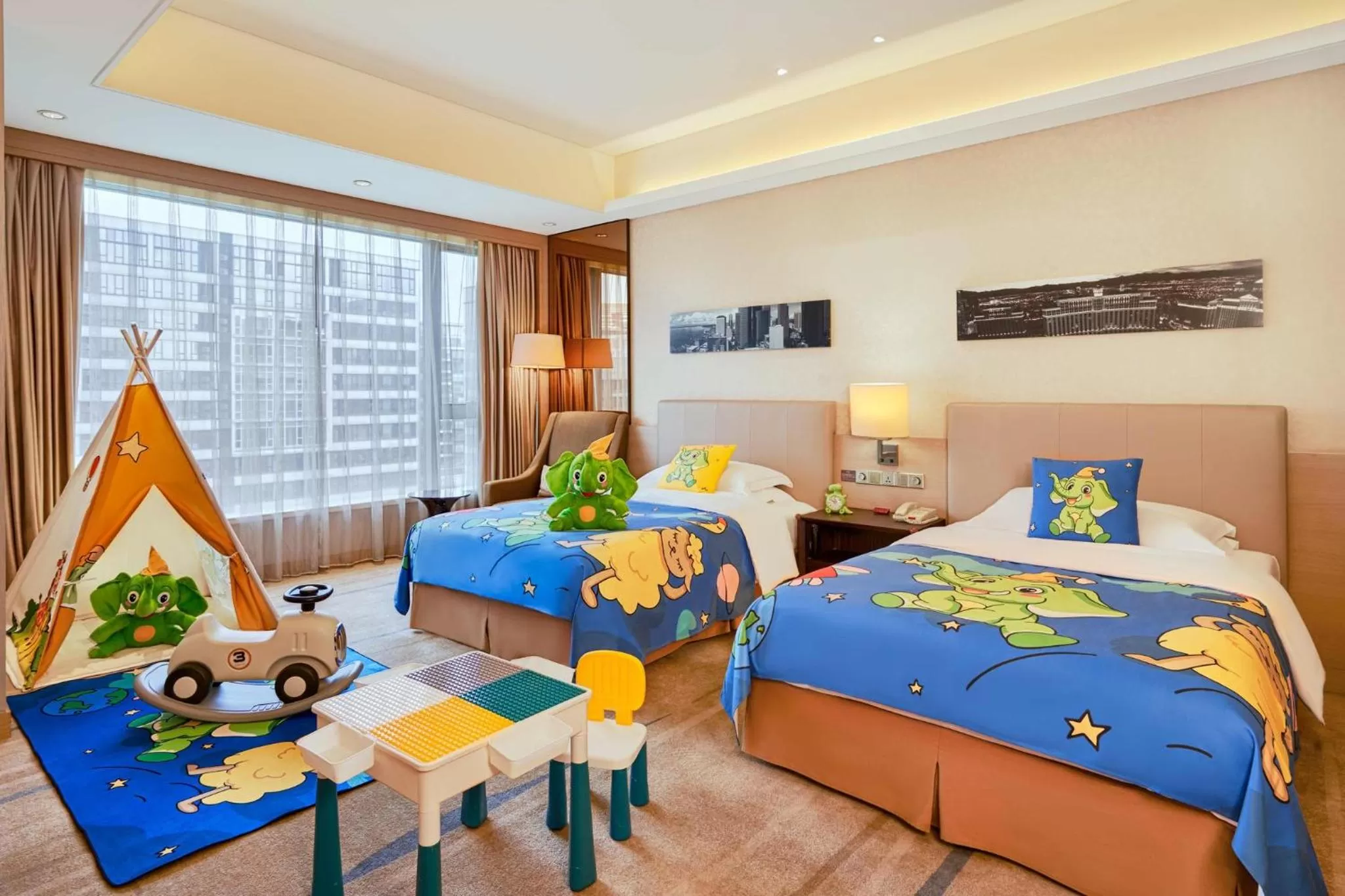 Photo of the whole room, Bed in Crowne Plaza Guangzhou Huadu by IHG - Free Shuttle bus between hotel to Exhibition Center During Canton Fair