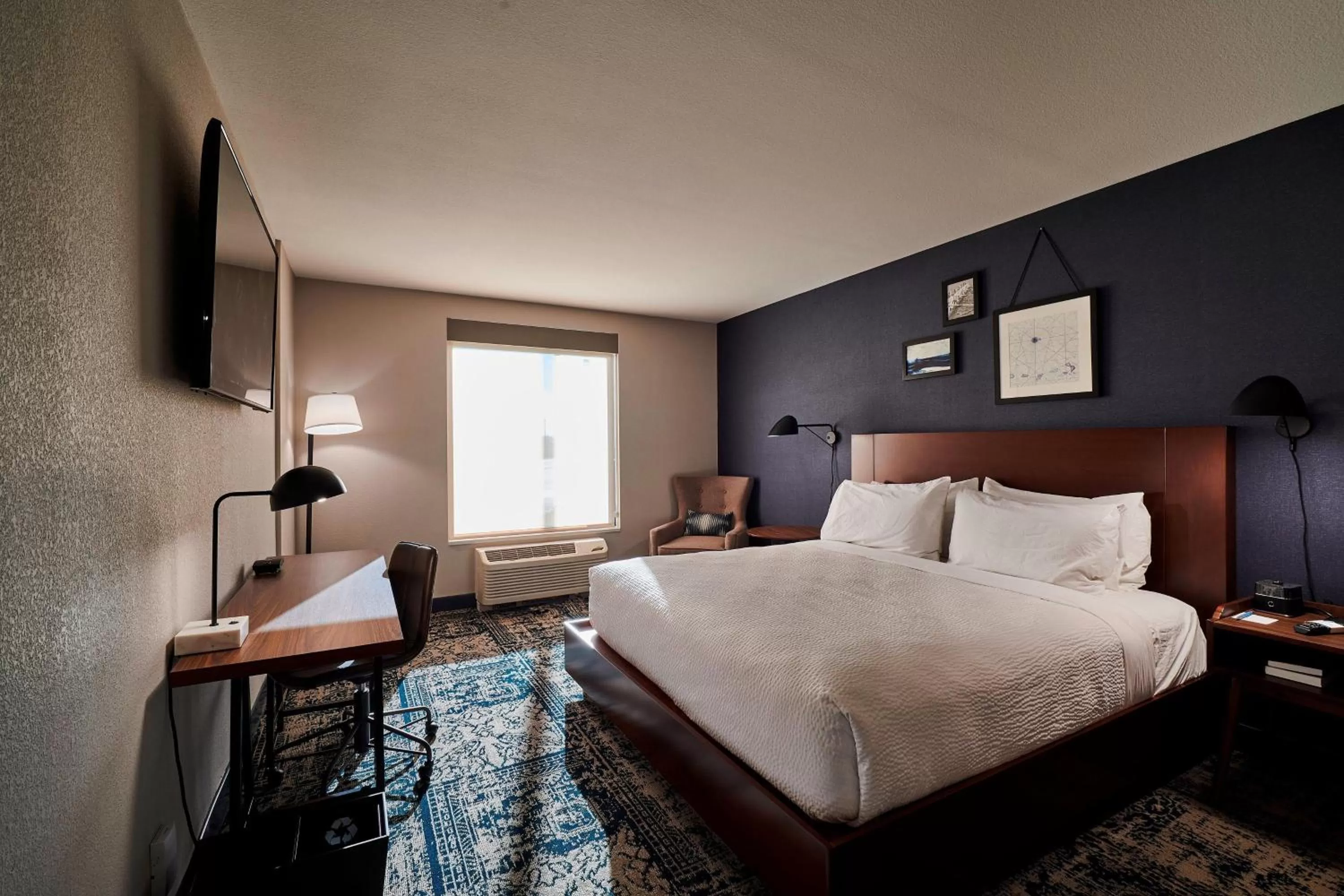 Executive King, Suite, King in Four Points by Sheraton Cleveland-Eastlake