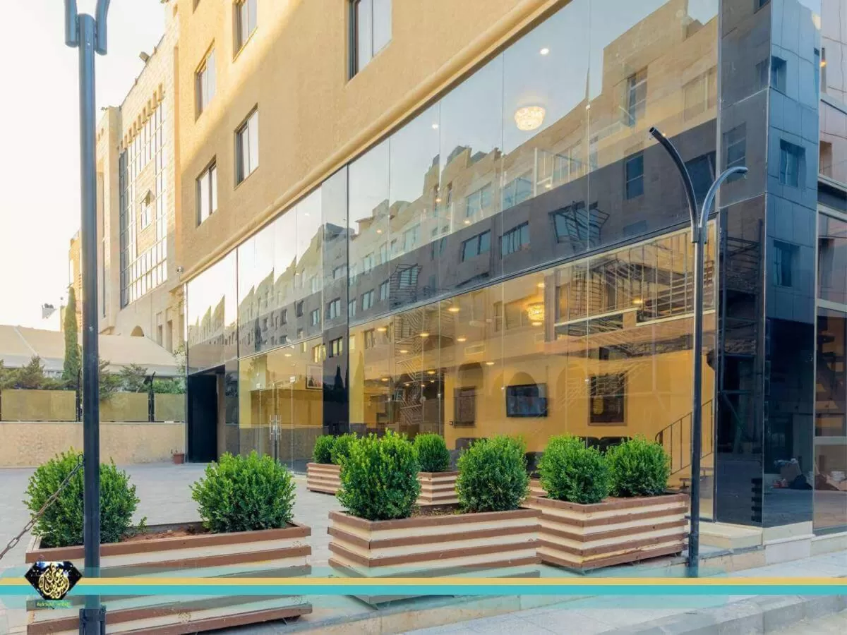 Property Building in Jawharet Alswefiah Hotel Suites