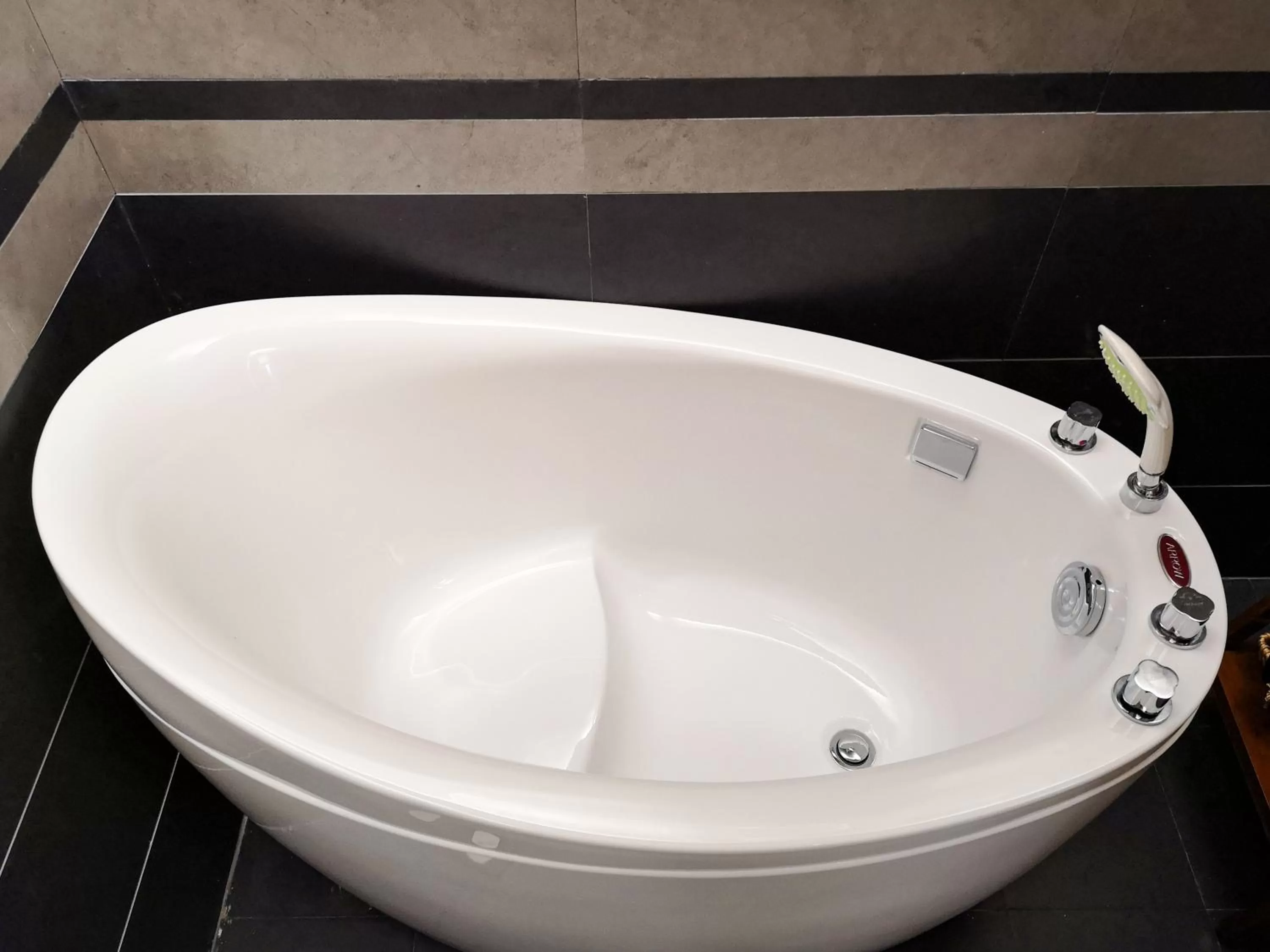 Hot Tub, Bathroom in Yuelu Homestay