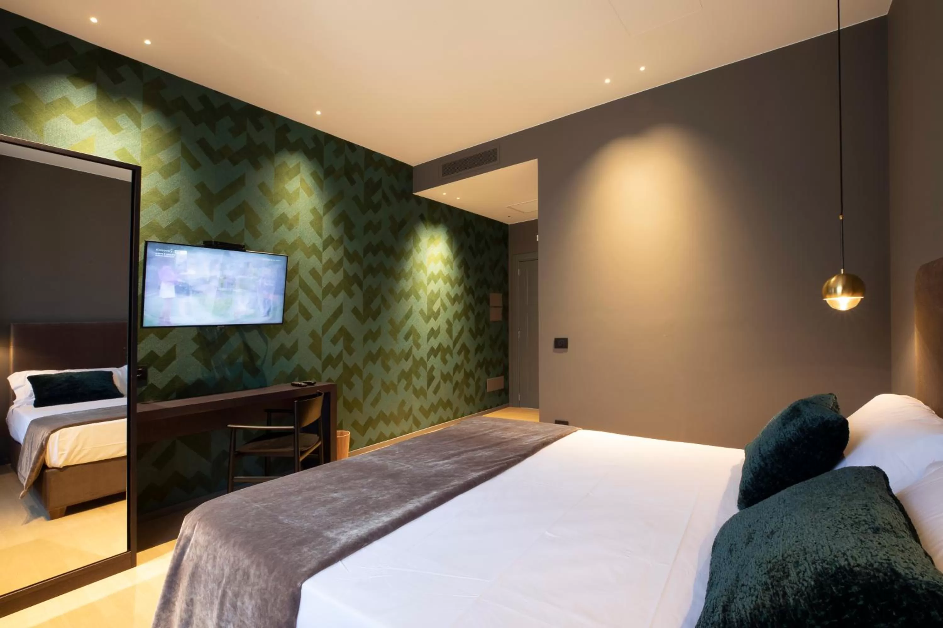 TV and multimedia, Bed in Re Sale Boutique Hotel