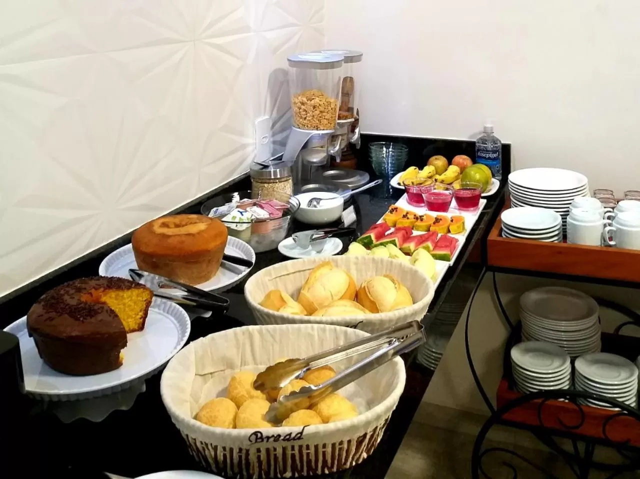 Breakfast in Hotel Petaluma Piumhi