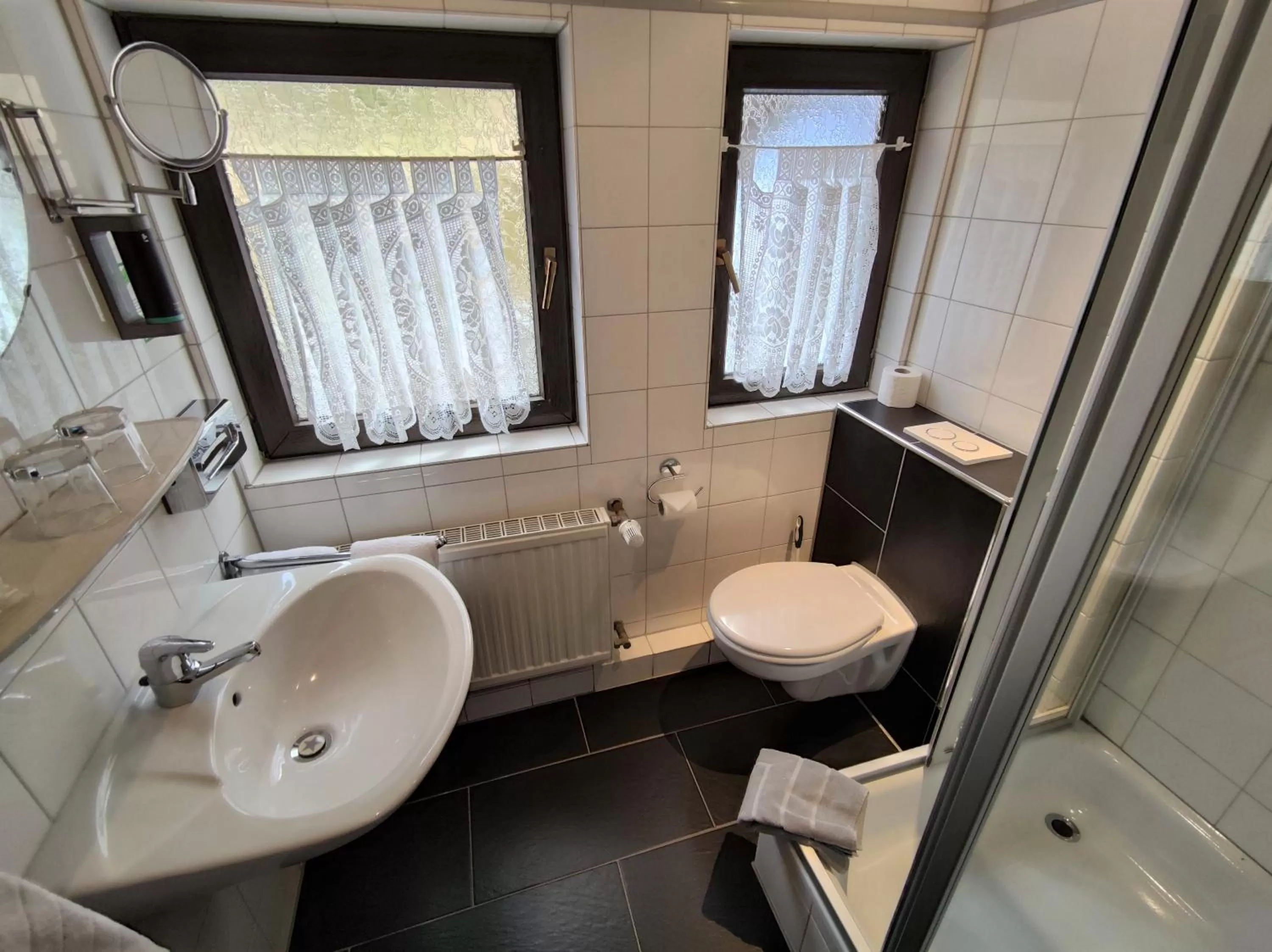 Bathroom in Hotel Garni "Zur Alten Post"