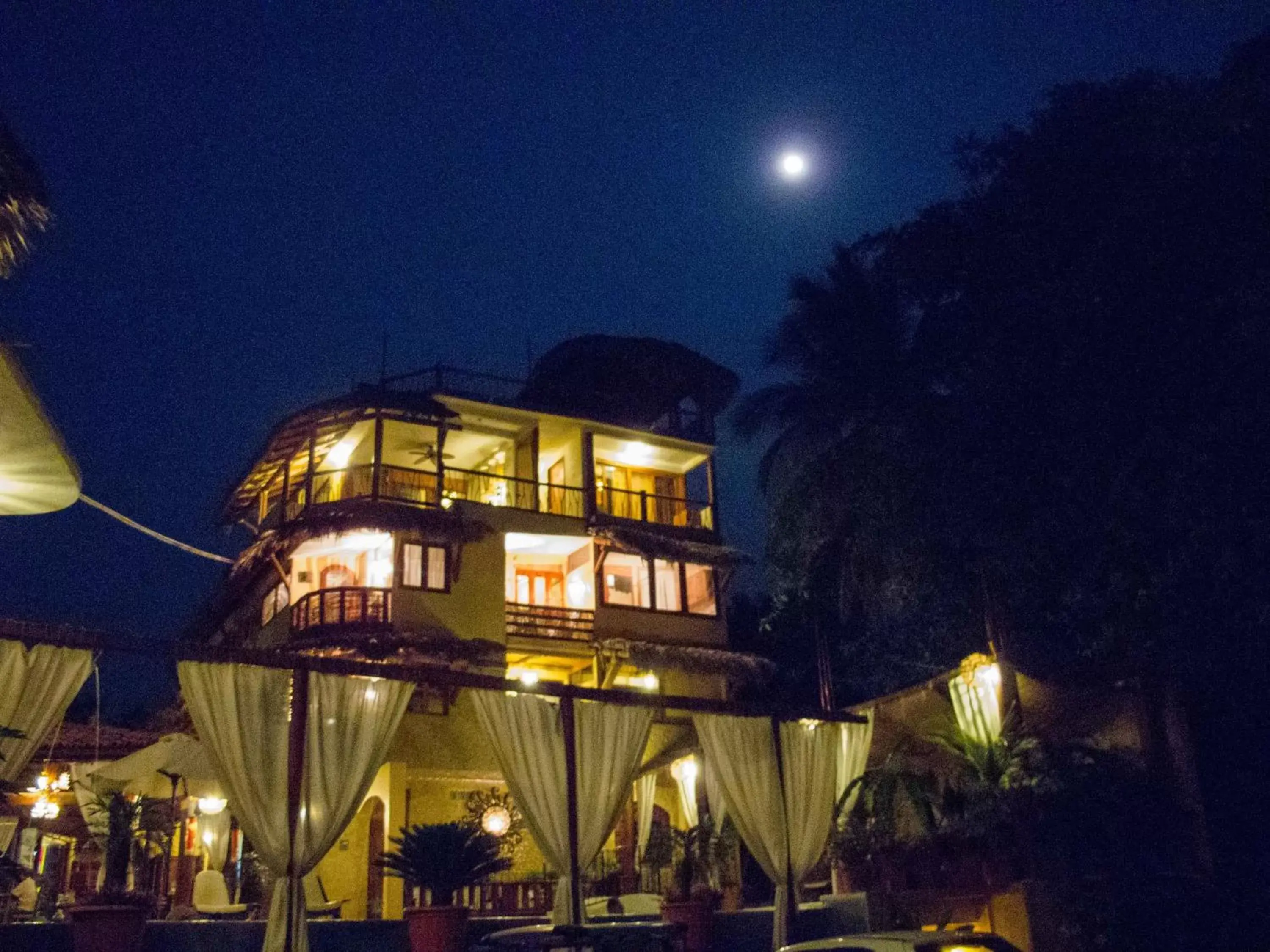 Property Building in Hotel Villas Las Azucenas Property Building in Hotel Villas Las Azucenas