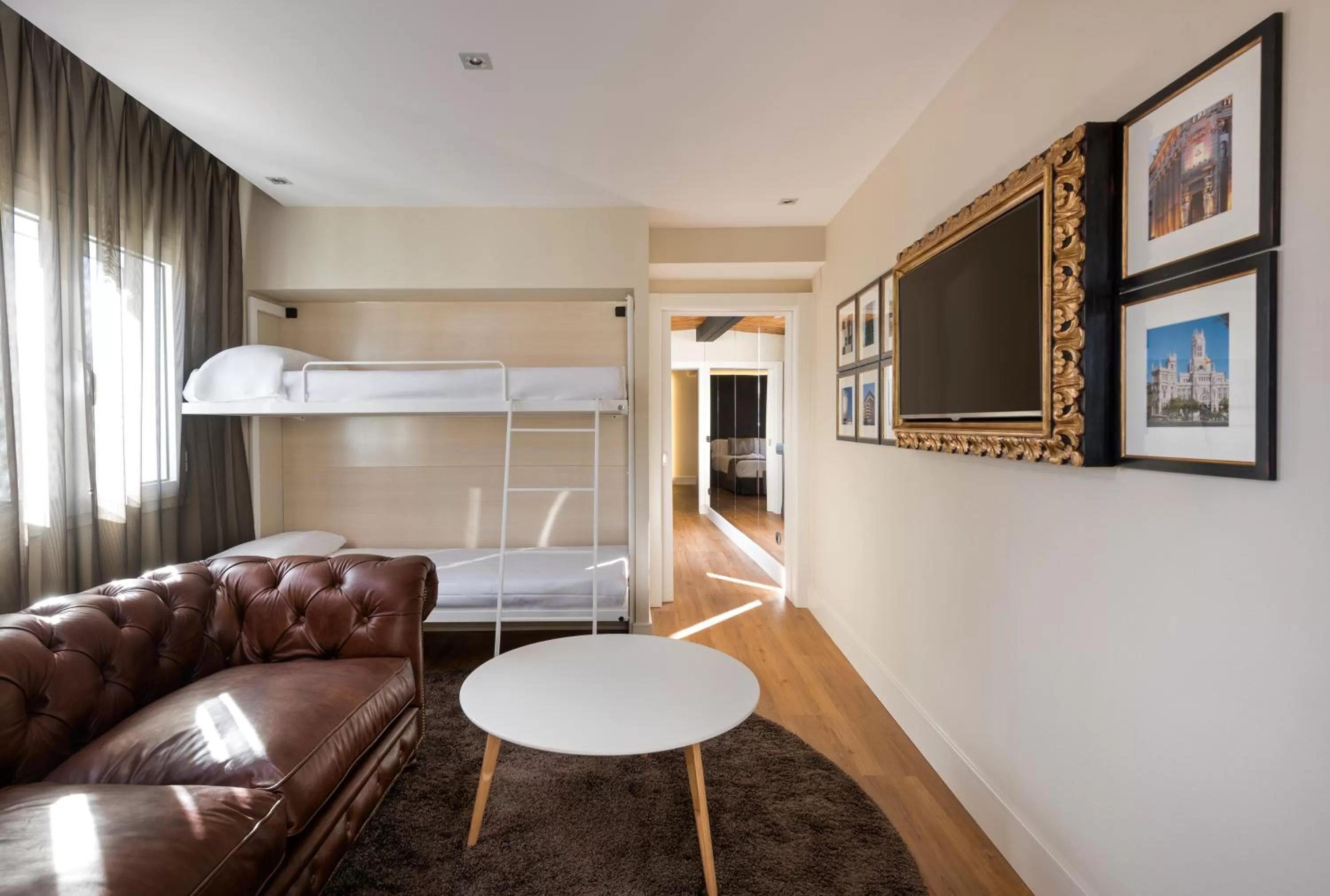 Seating area, Bed in Catalonia Gran Vía Madrid