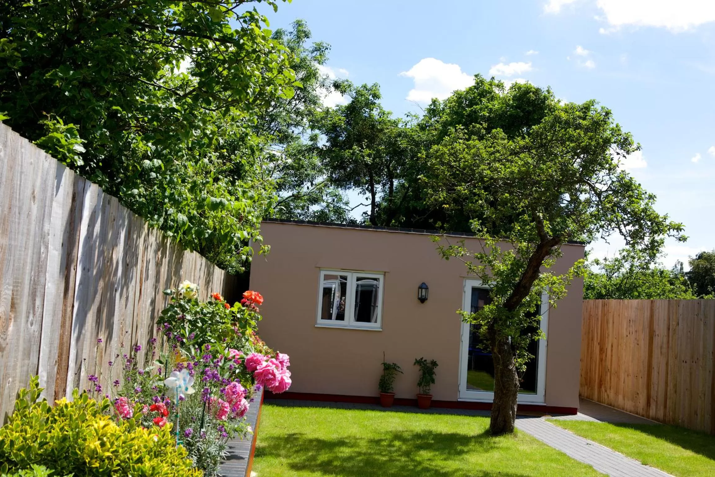 Garden, Property Building in No. 82 B&B