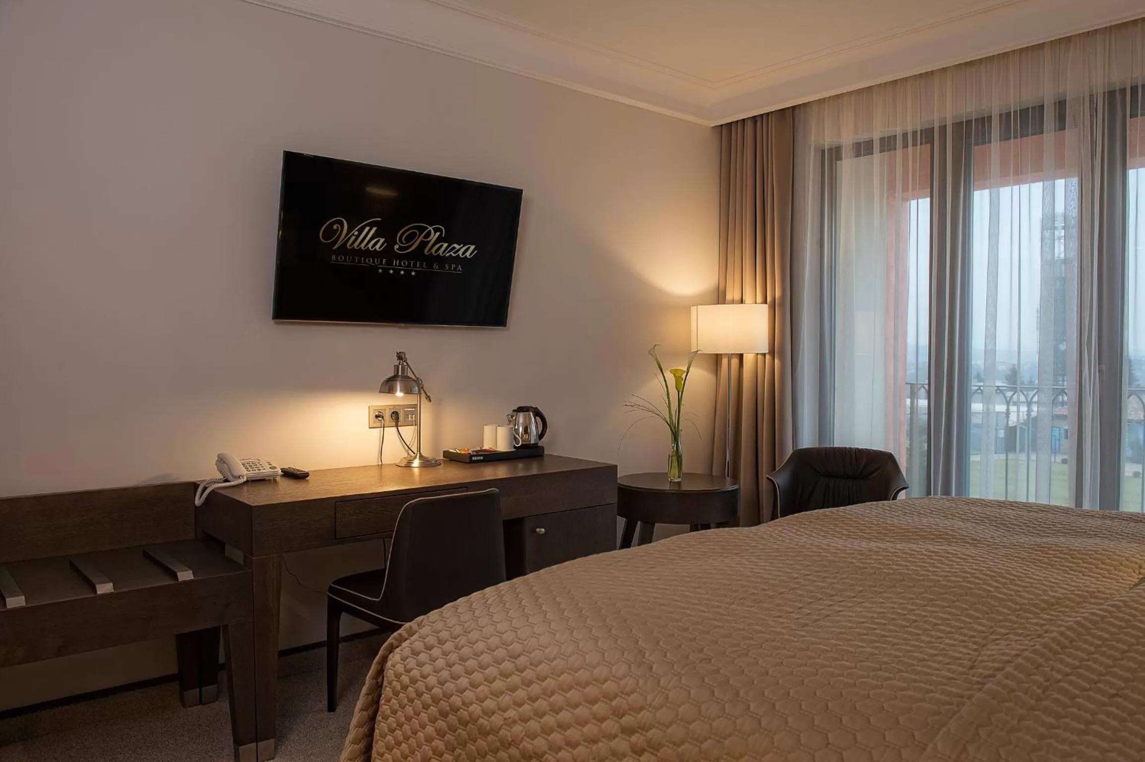 TV and multimedia, Bed in Villa Plaza Boutique Hotel & Spa