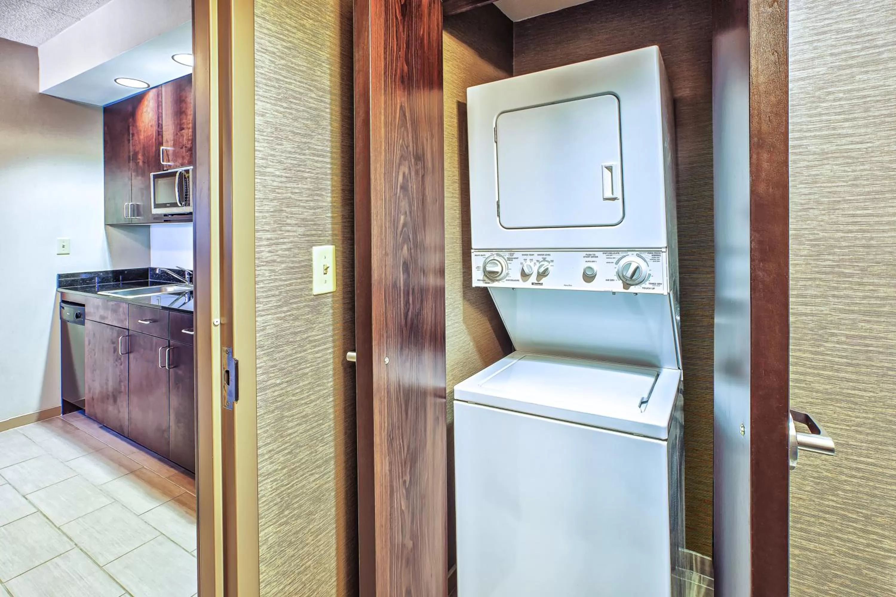 Photo of the whole room in Holiday Inn Express & Suites Dayton South - I-675 by IHG