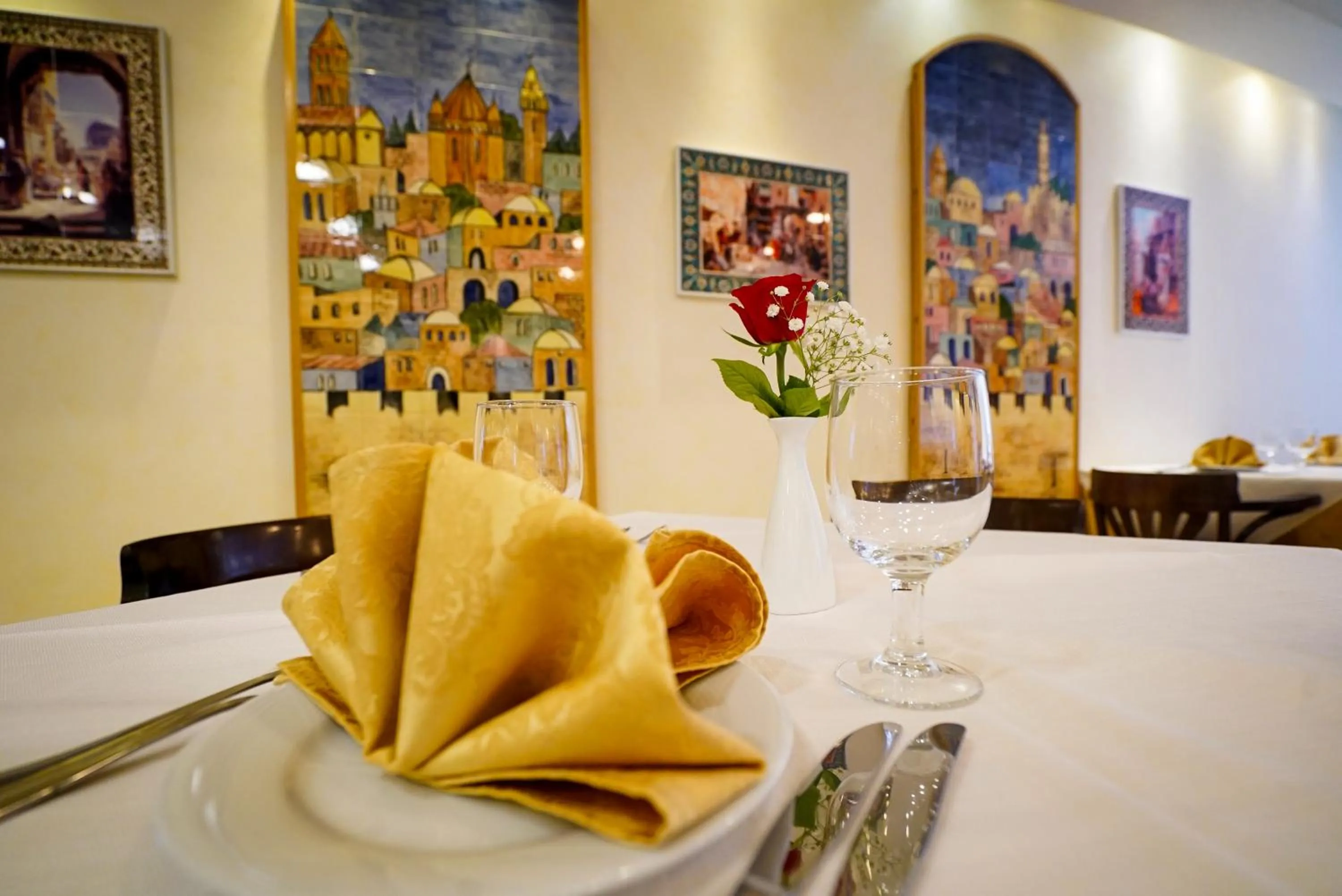 Restaurant/places to eat in Ambassador Hotel