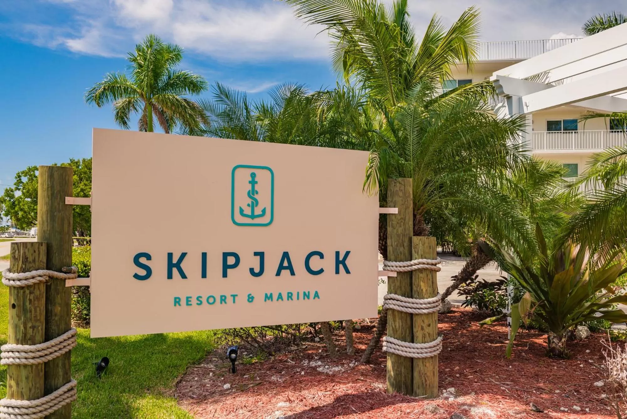Facade/entrance in Skipjack Resort & Marina