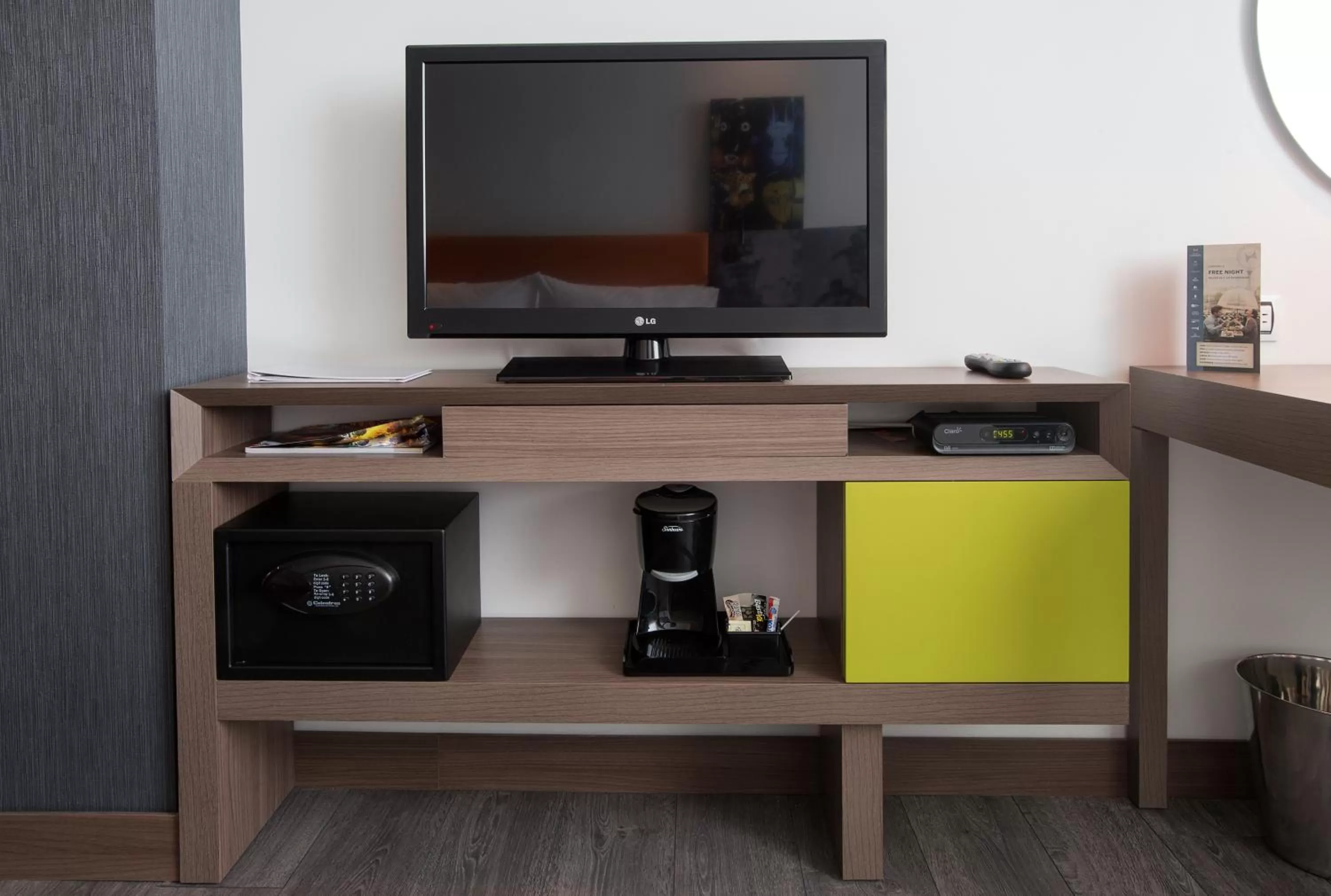 TV and multimedia in Hampton by Hilton Barranquilla