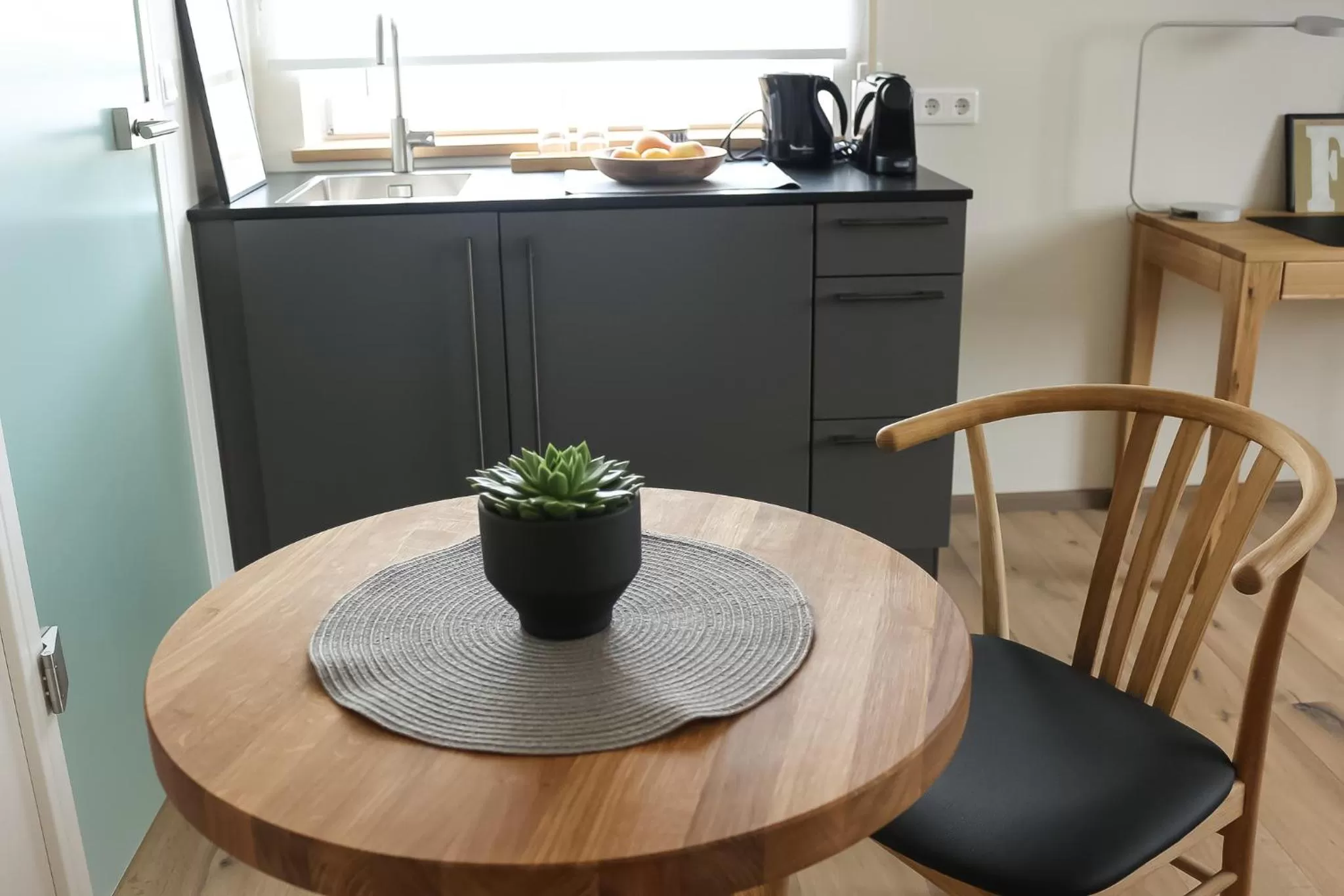 Coffee/tea facilities in Das Kornburg-Quartier