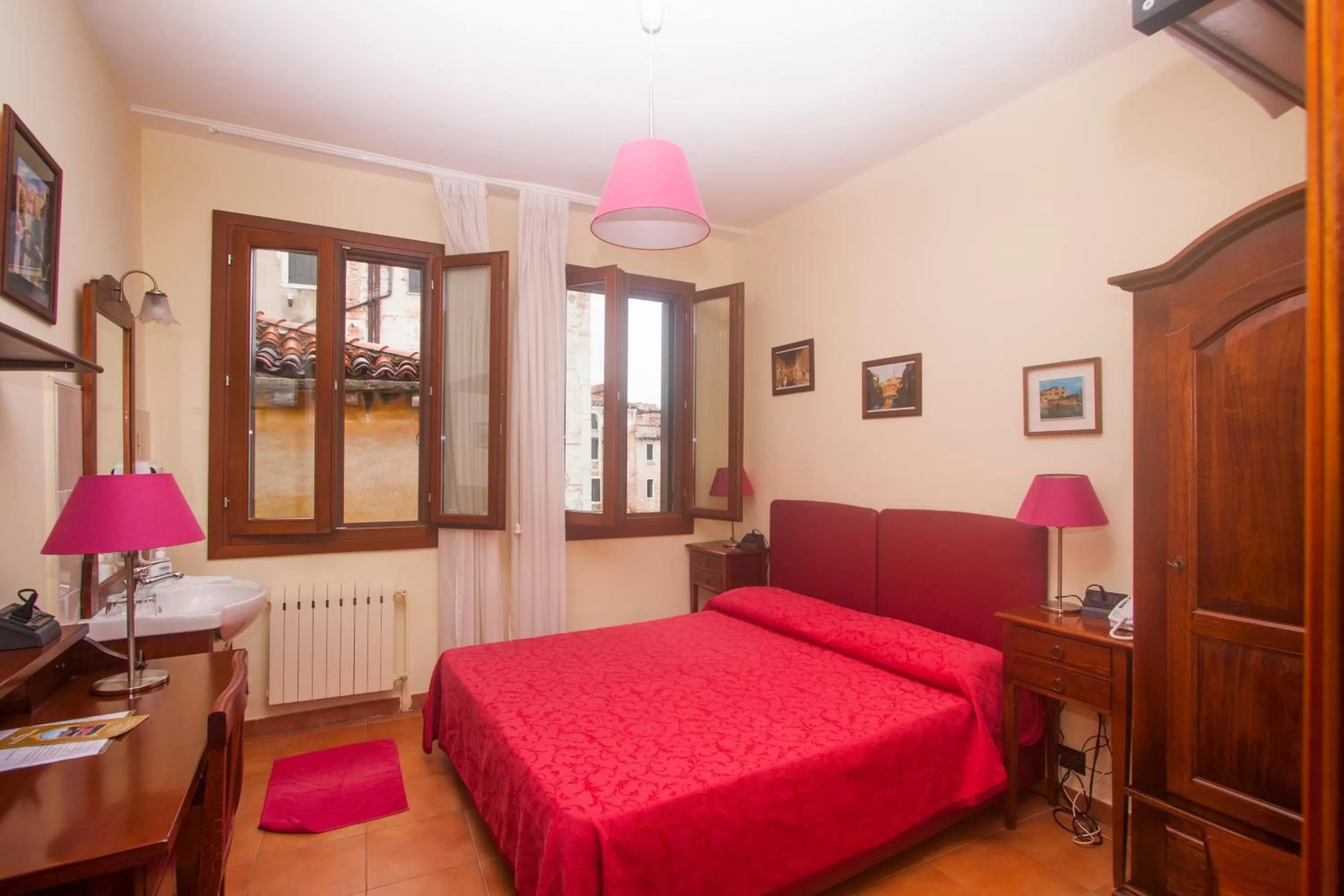 Photo of the whole room, Bed in Hotel dalla Mora