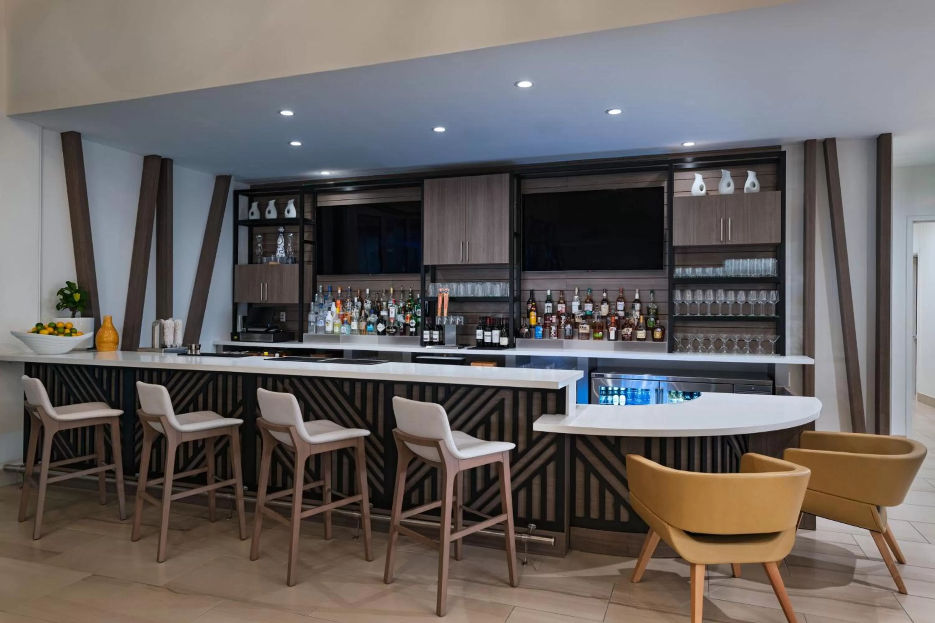 Lounge or bar in Element Waco