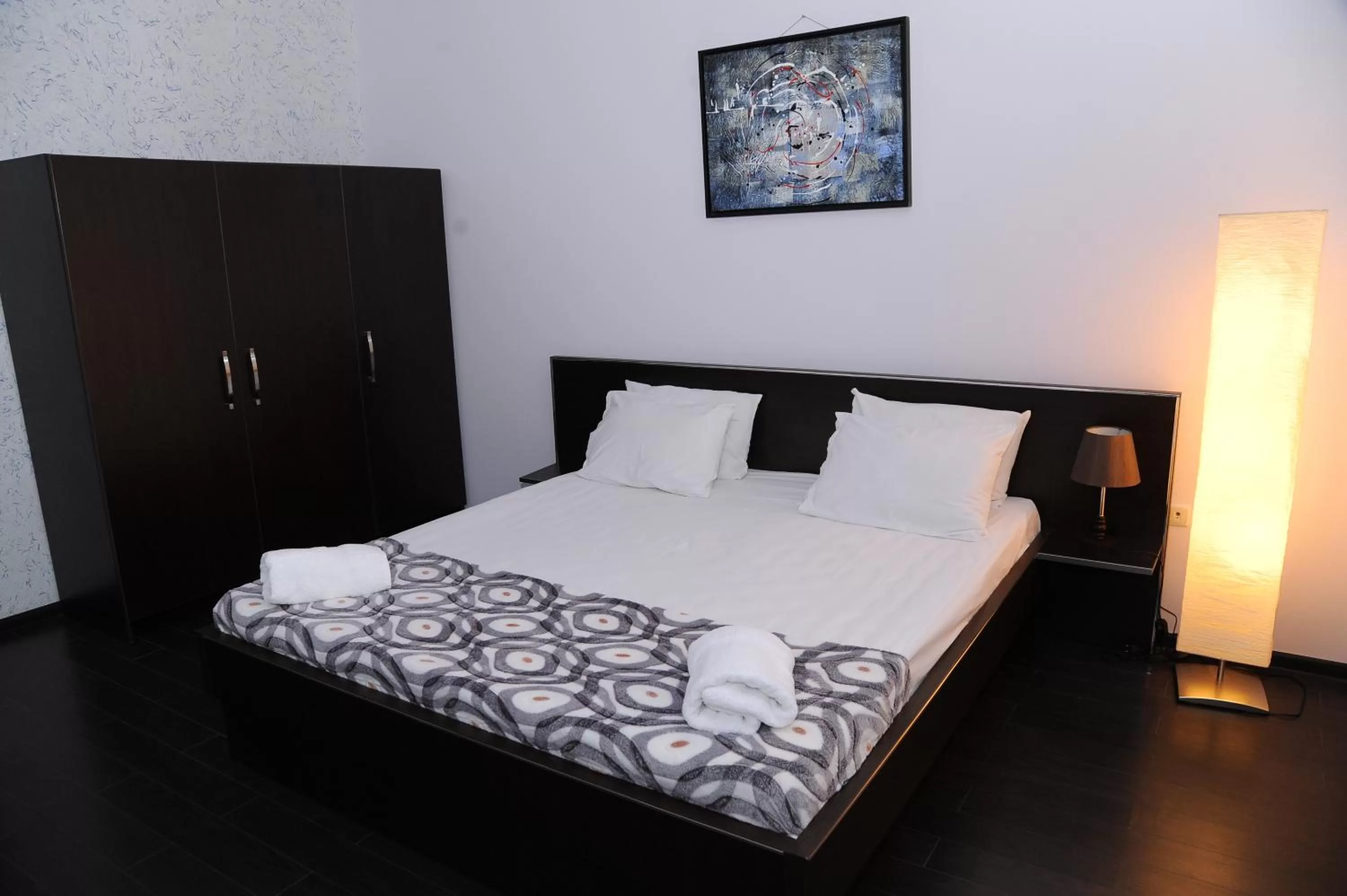 Photo of the whole room, Bed in Villa 29