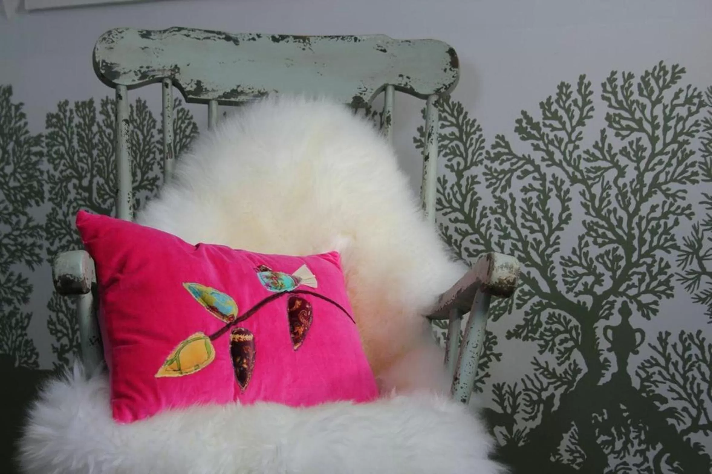 Decorative detail, Bed in Villa Adélaïde