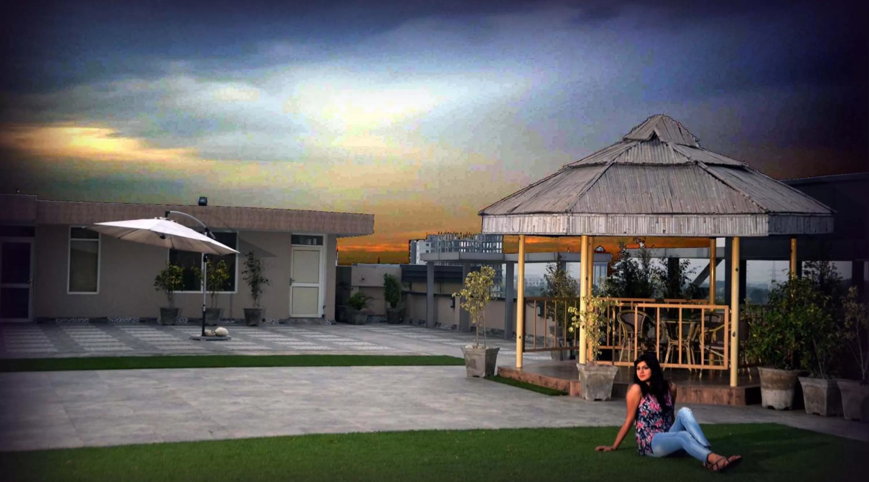 Balcony/Terrace in Maple Leaf Hotel