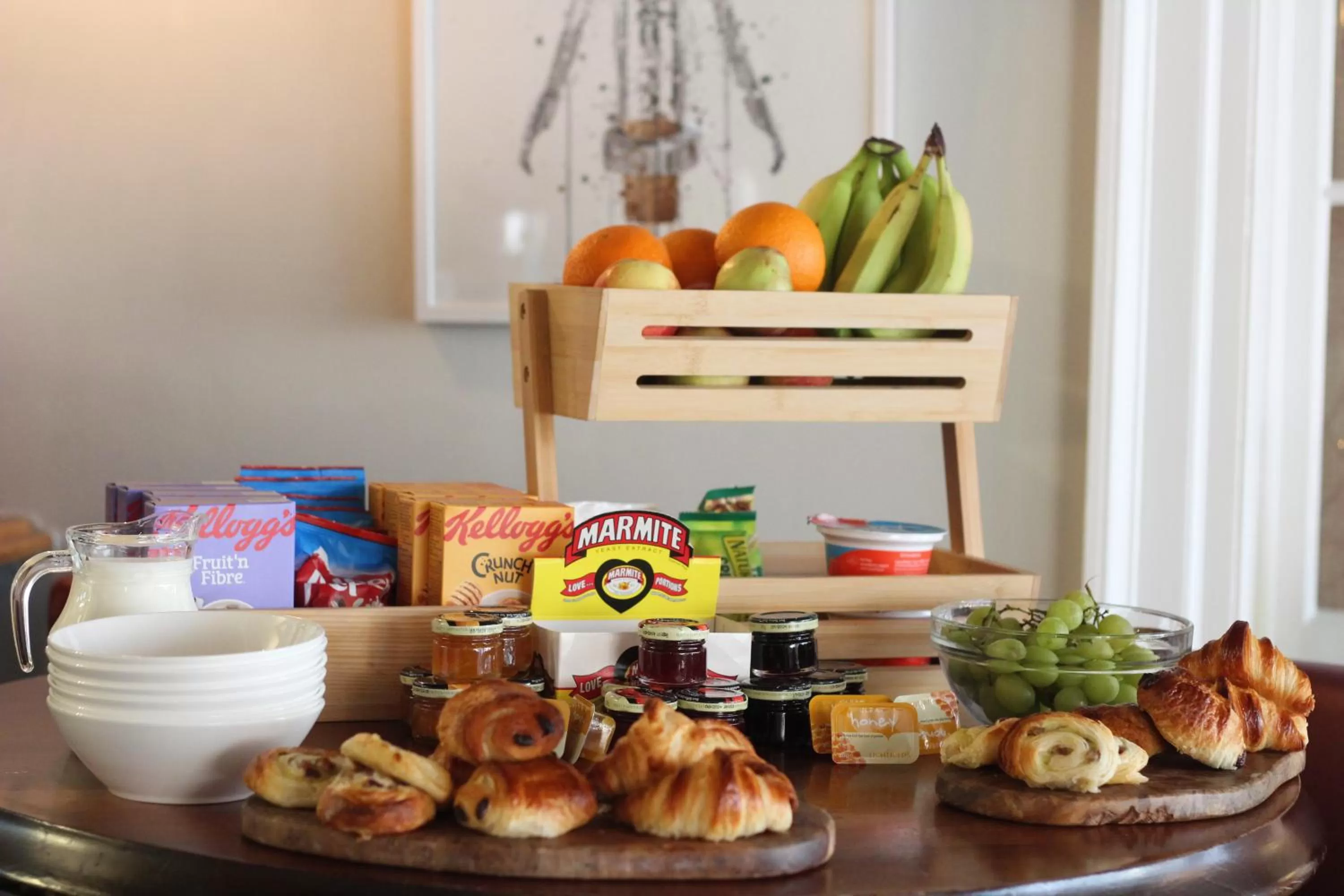 Buffet breakfast, Food in The Town House