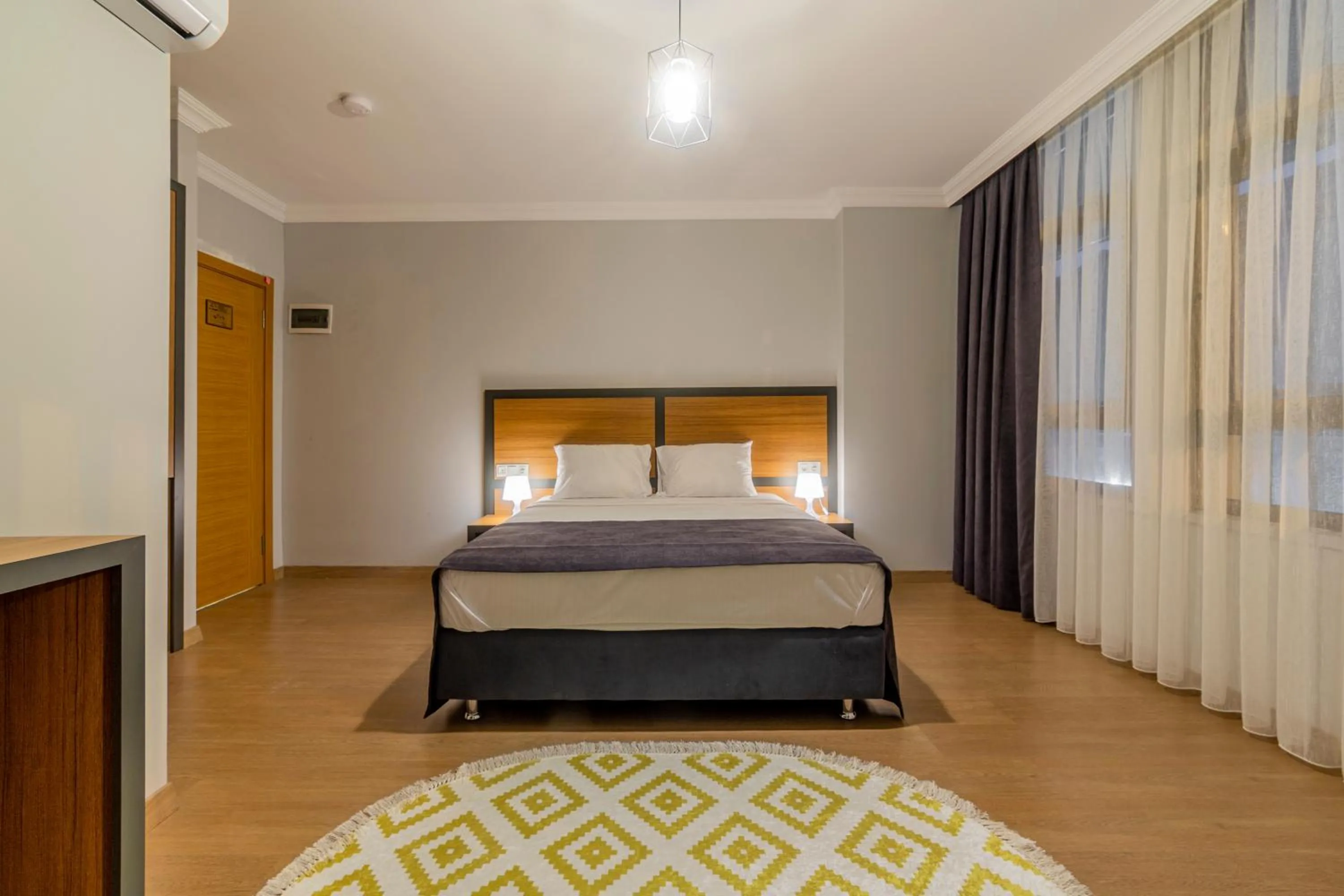 Photo of the whole room, Bed in Antalya Business Hotel