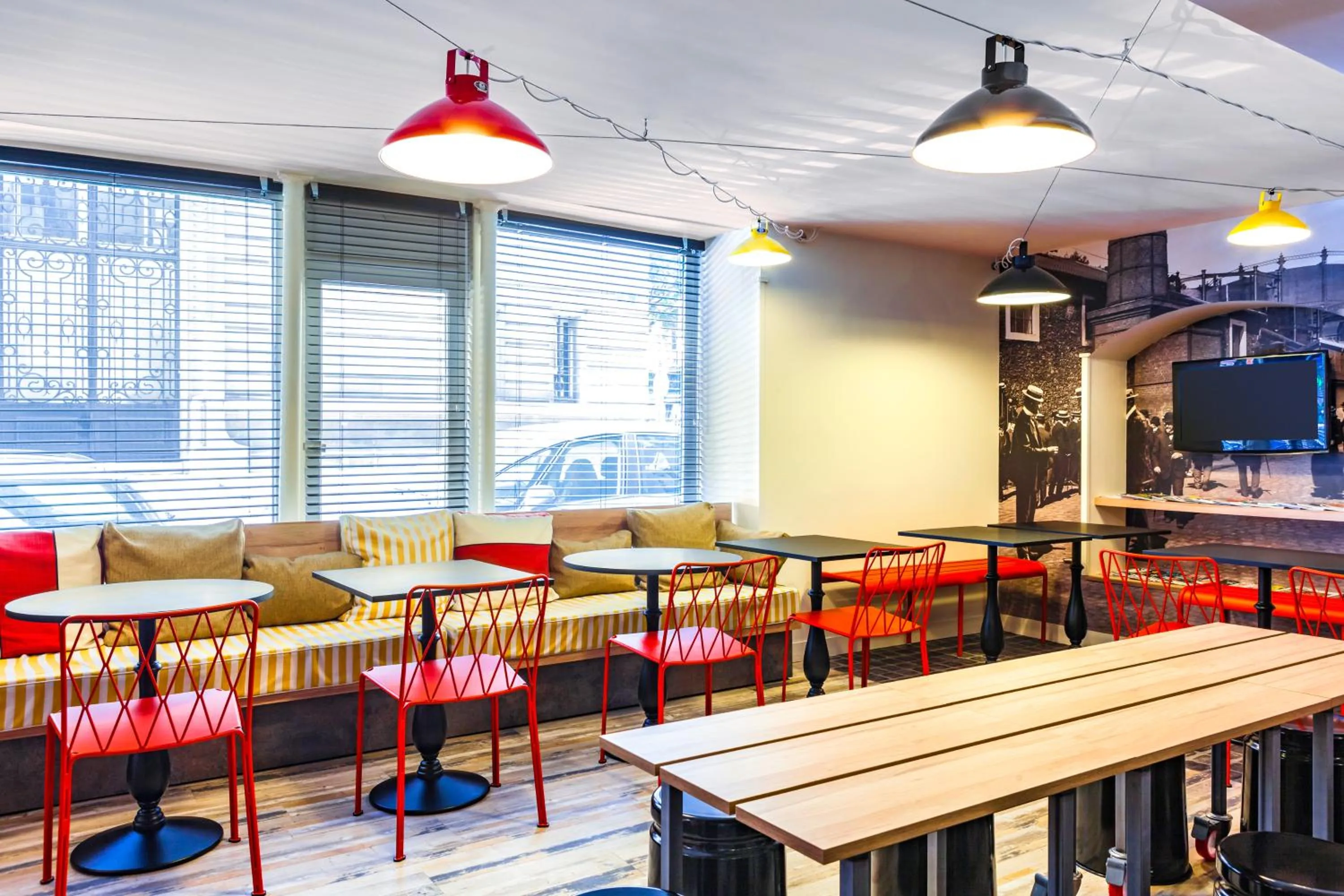 Restaurant/places to eat in ibis Styles Paris Mairie De Clichy