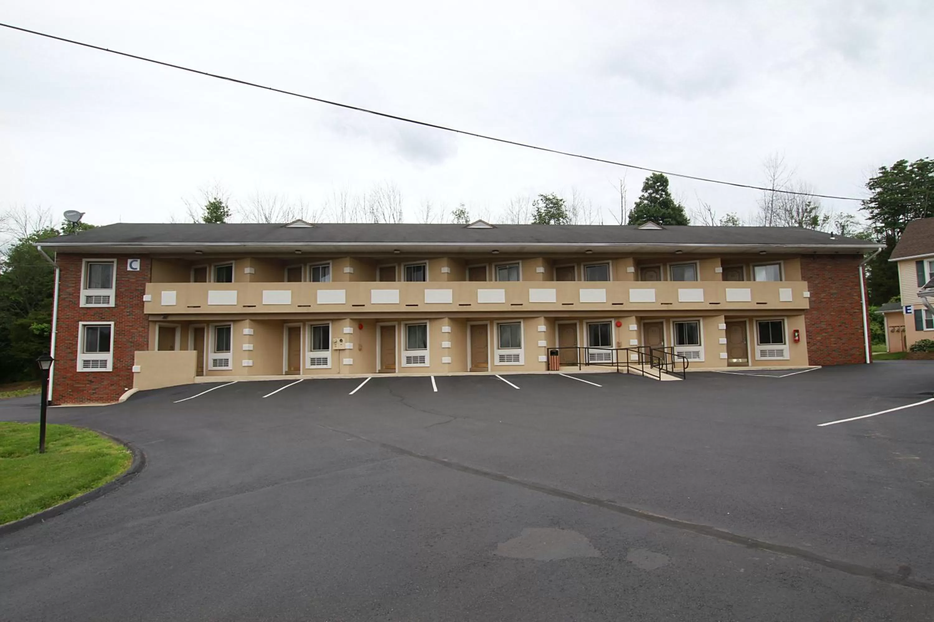 Property building in Travel Inn & Suites Flemington