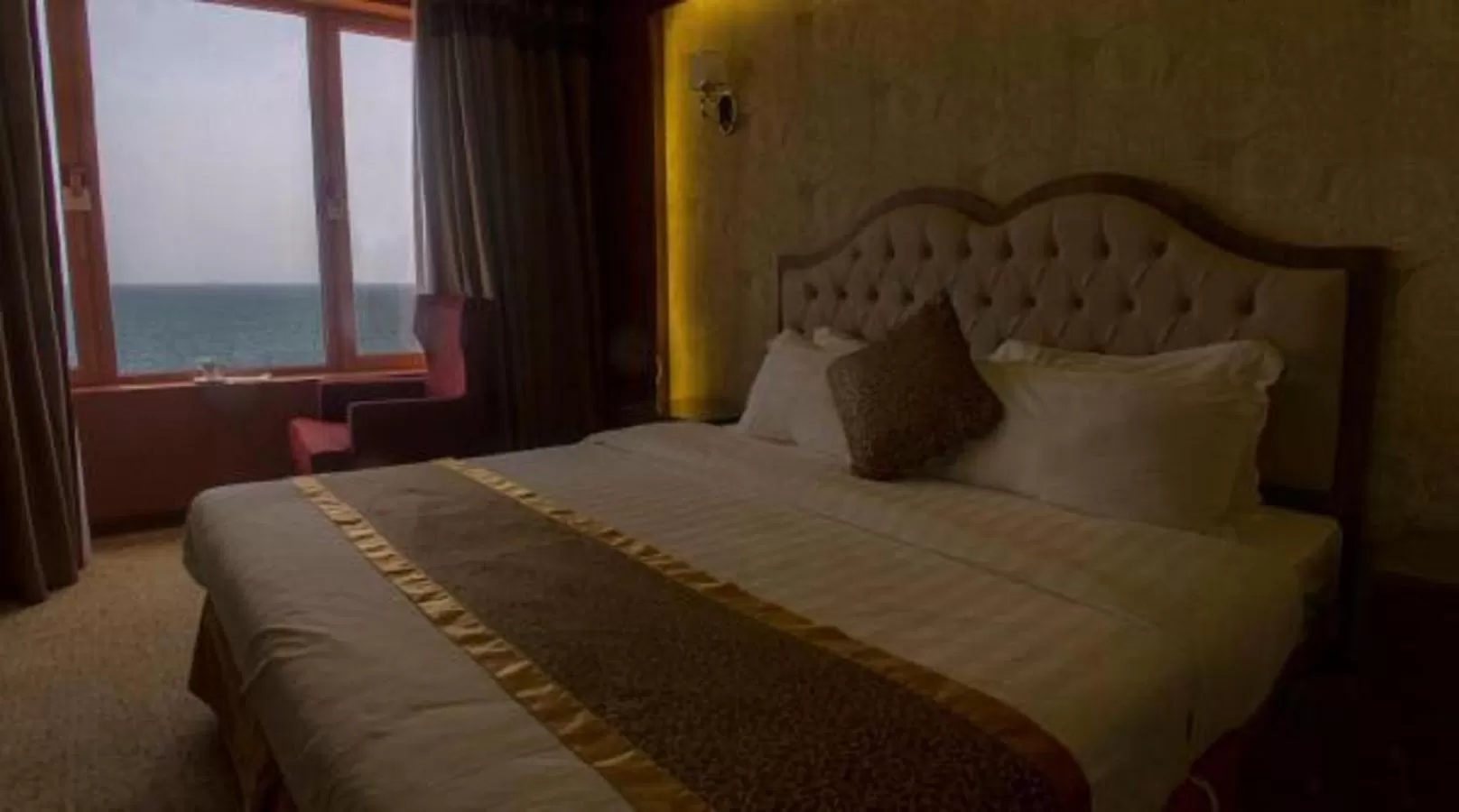Bed in Al-Borg Al-Watheer Serviced apartments