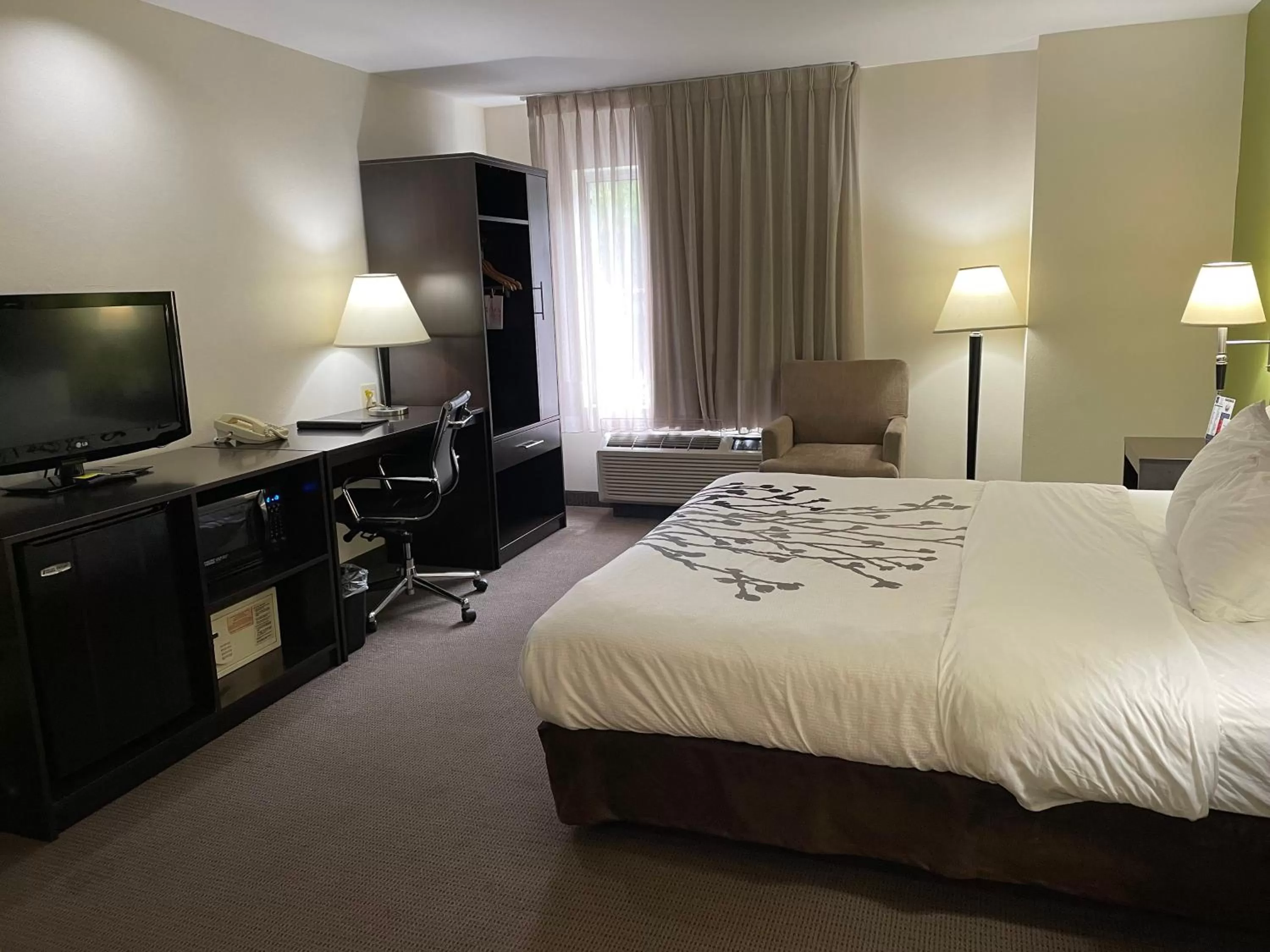 Bed in Sleep Inn Raleigh Durham Airport