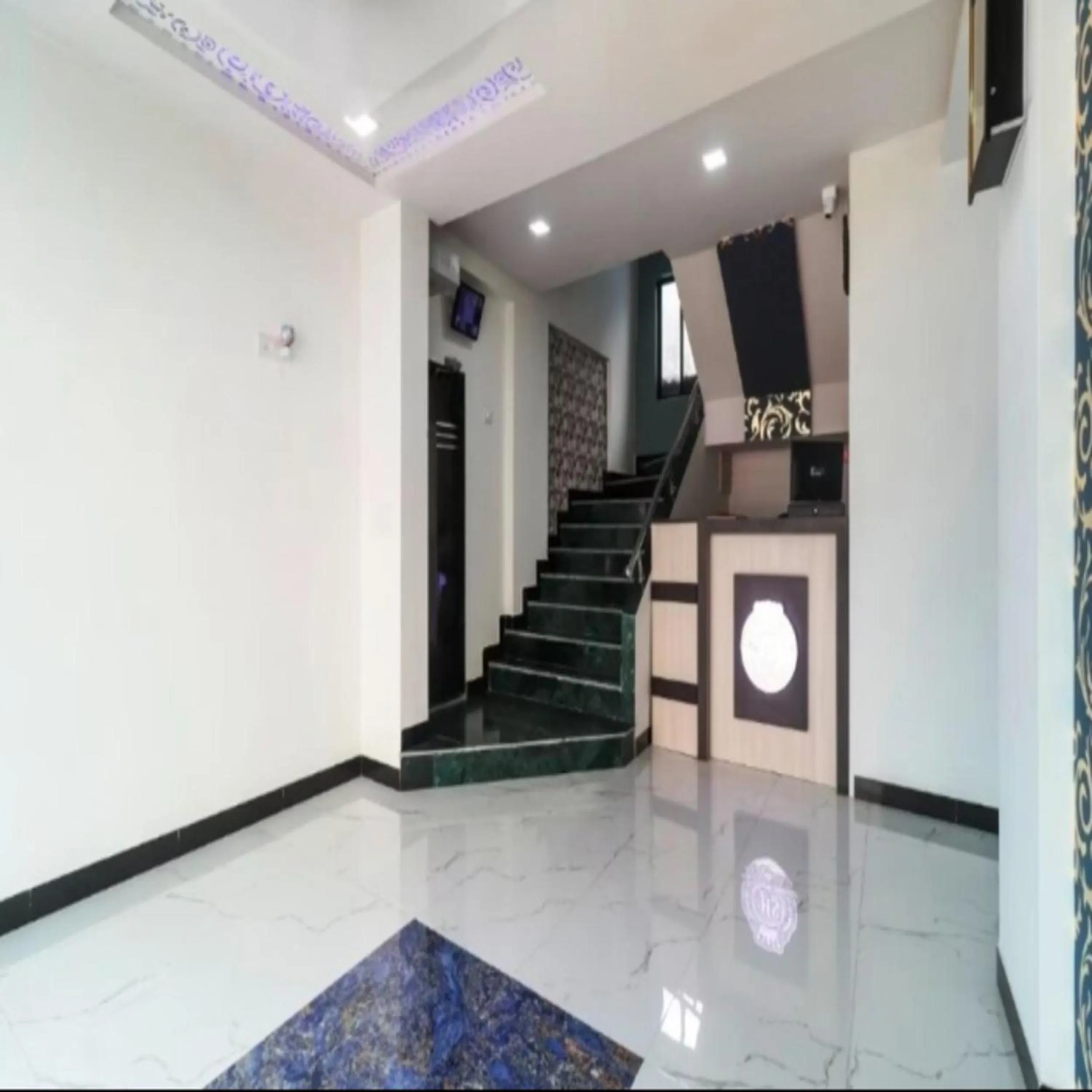 Lobby or reception, Lobby/Reception in Hotel Sai Siddhi Inn - MIDC Industrial Area, Mahape Navi Mumbai