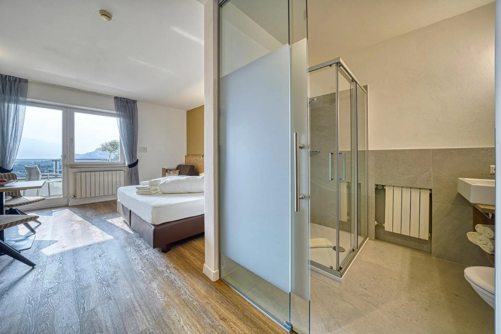 Bed in Das Mitterplarser Hotel