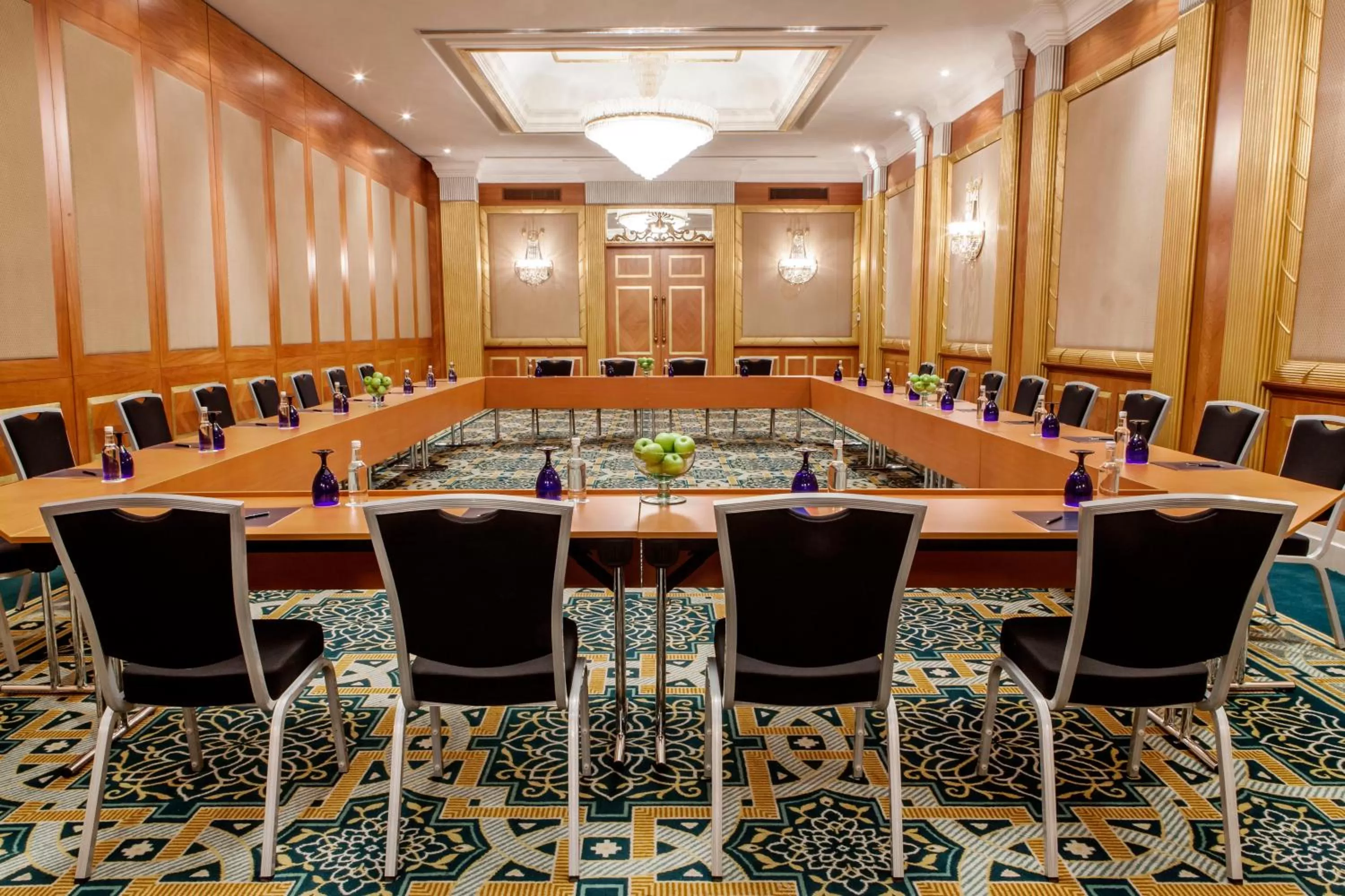 Business facilities in Corniche Hotel Sharjah
