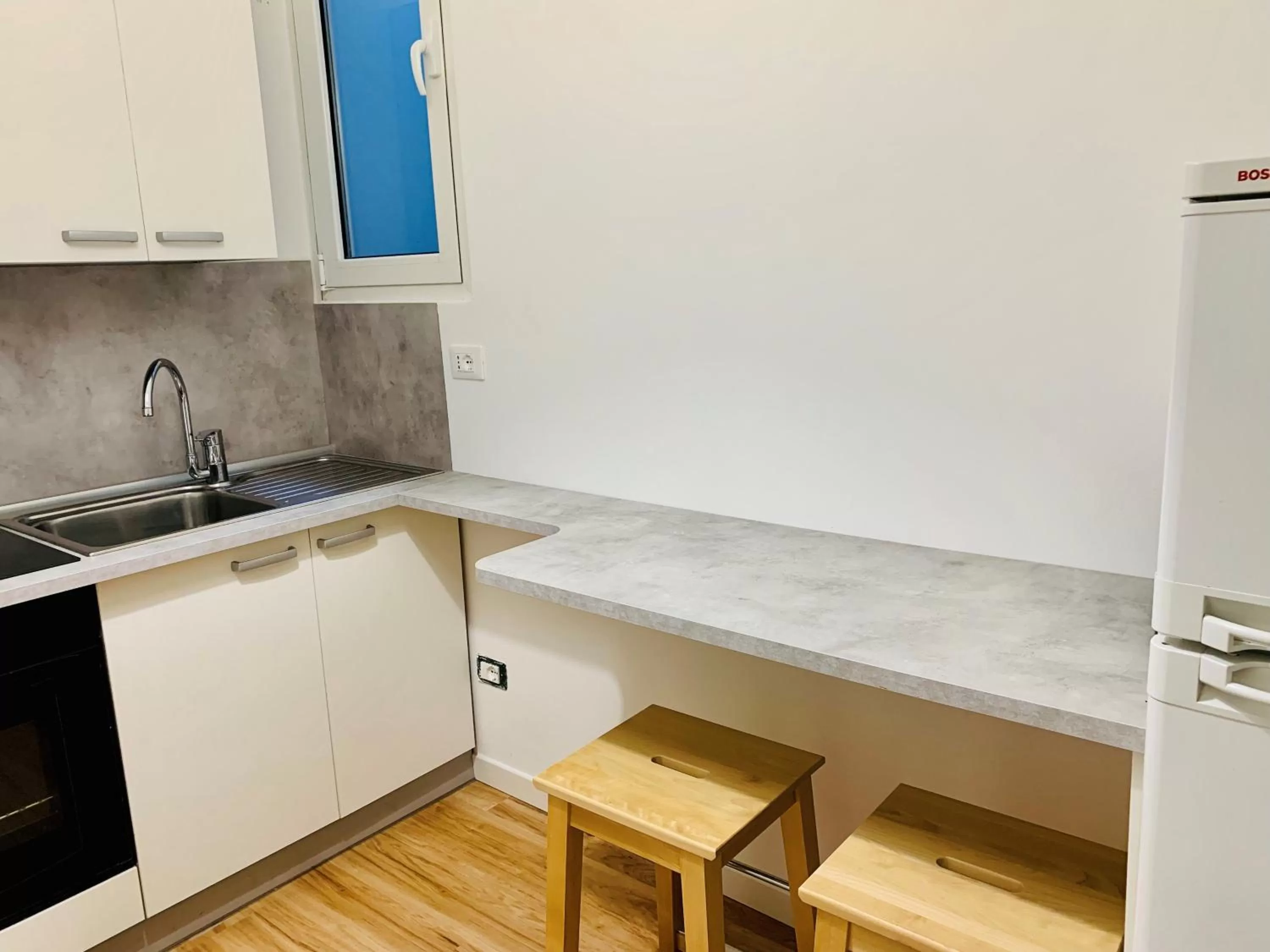 Kitchen or kitchenette in Front Lake Apartment Bardolino