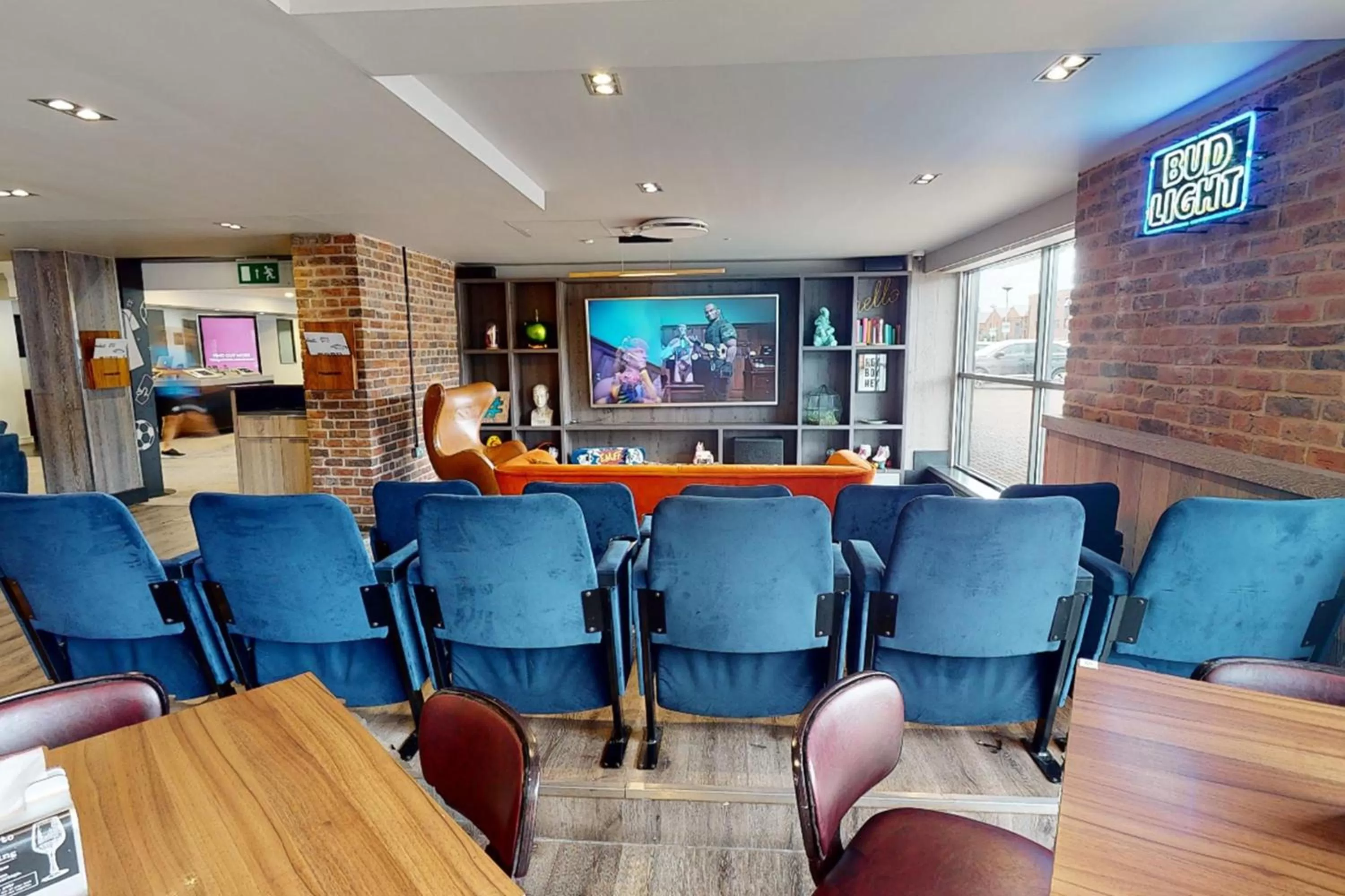 Restaurant/places to eat in Village Hotel Swansea