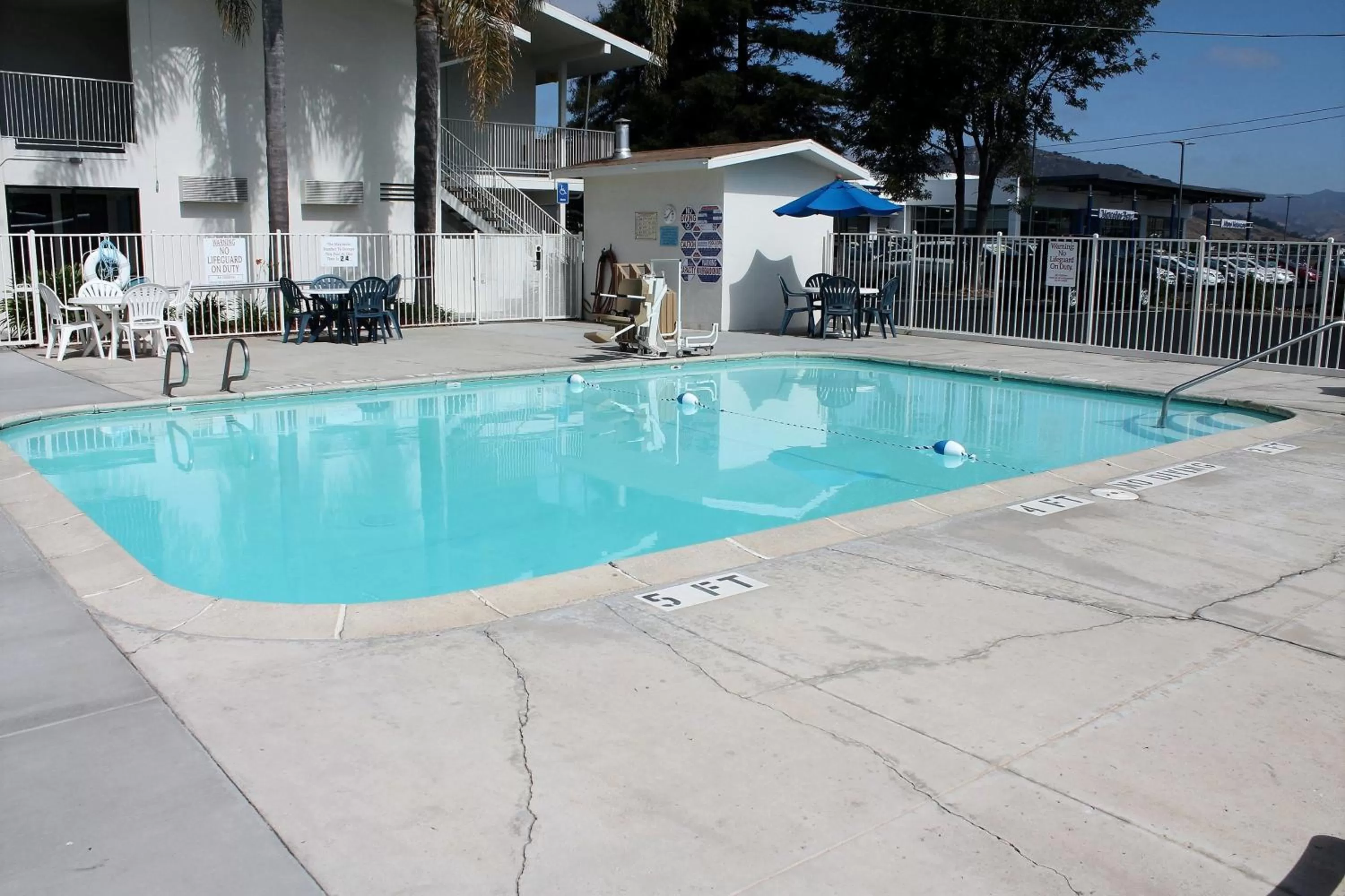 Swimming pool in Motel 6-San Luis Obispo, CA - North