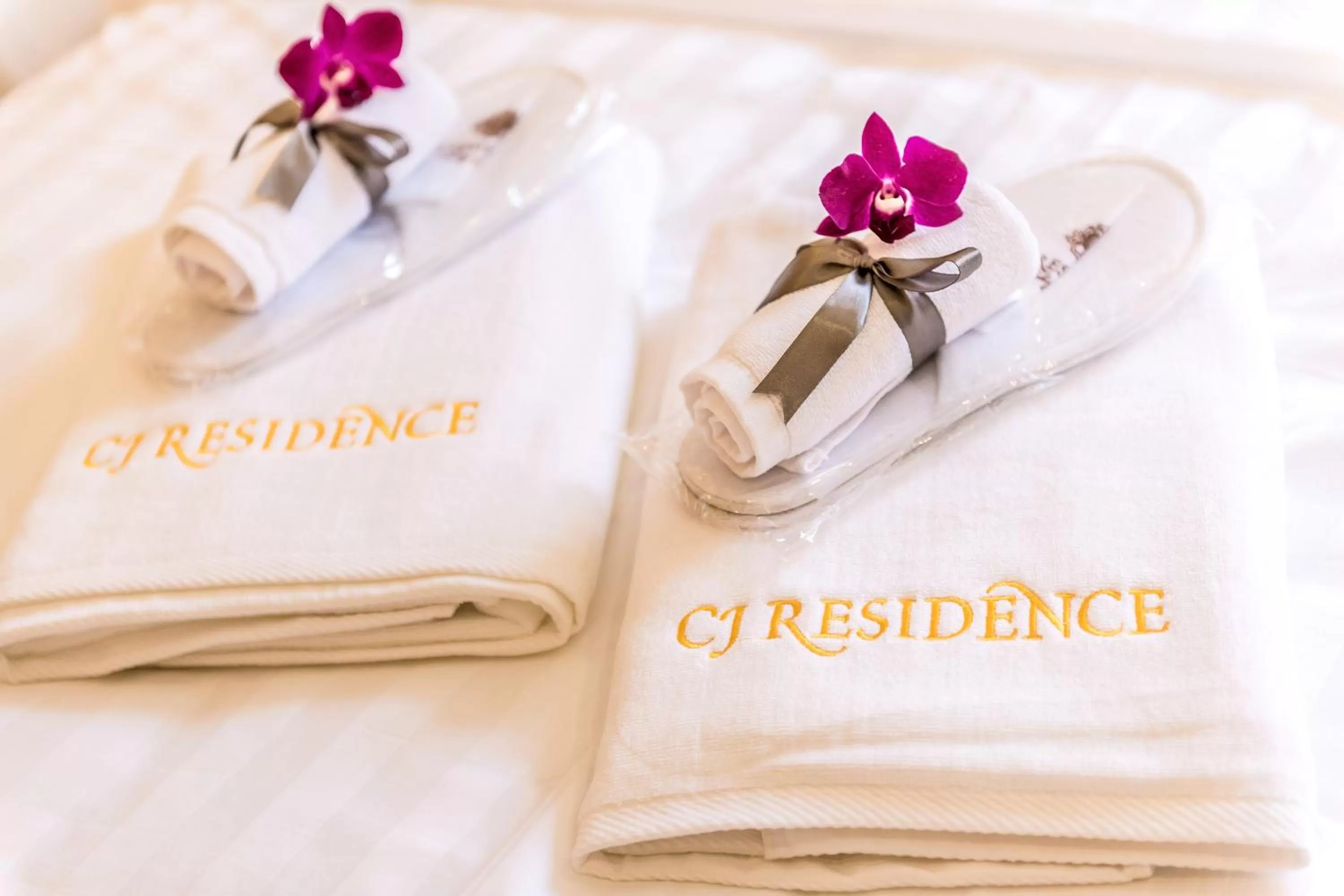 Shower in CJ Residence - Opposite Public Bank Centre Point