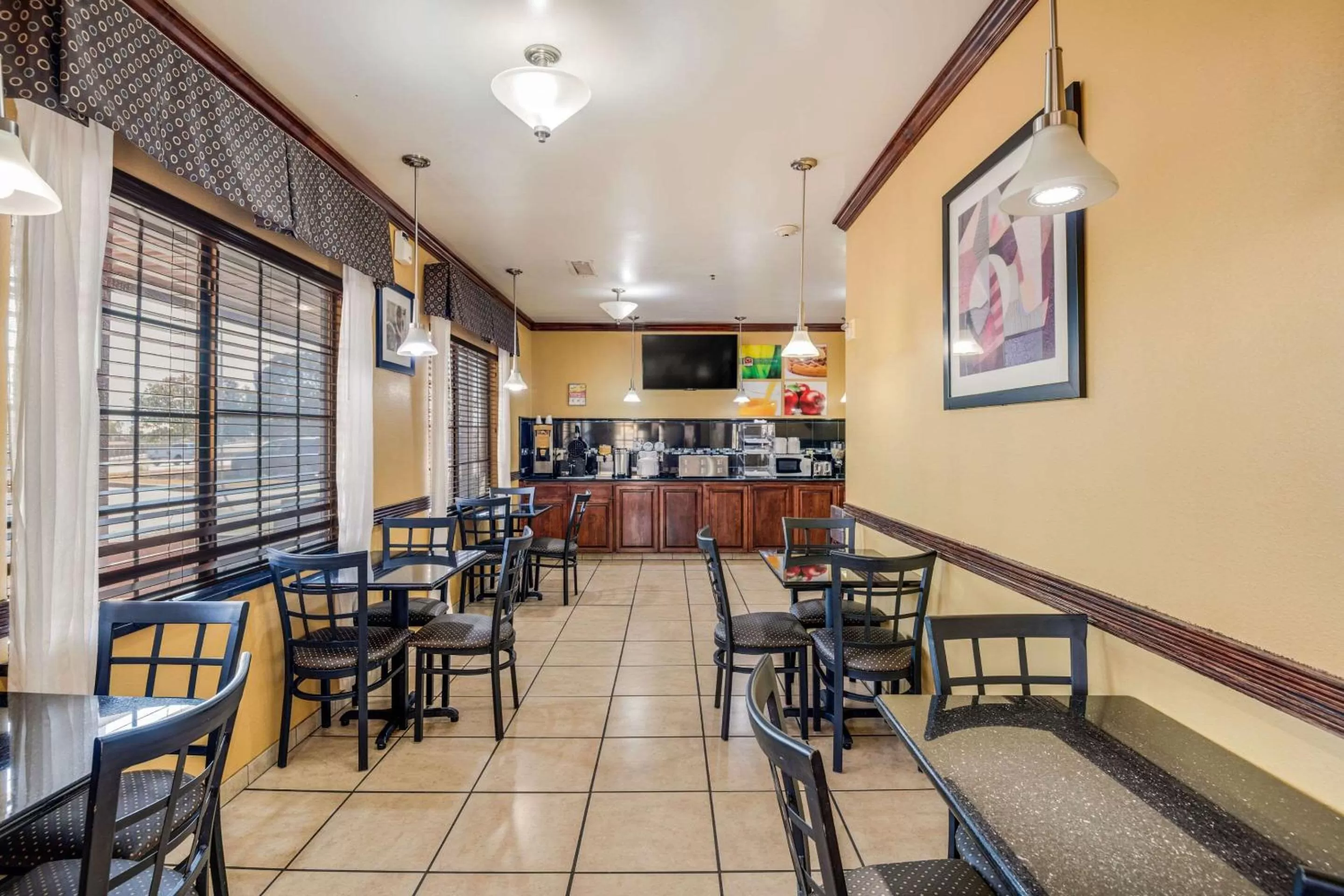 Restaurant/places to eat in Econo Lodge Lubbock I-27
