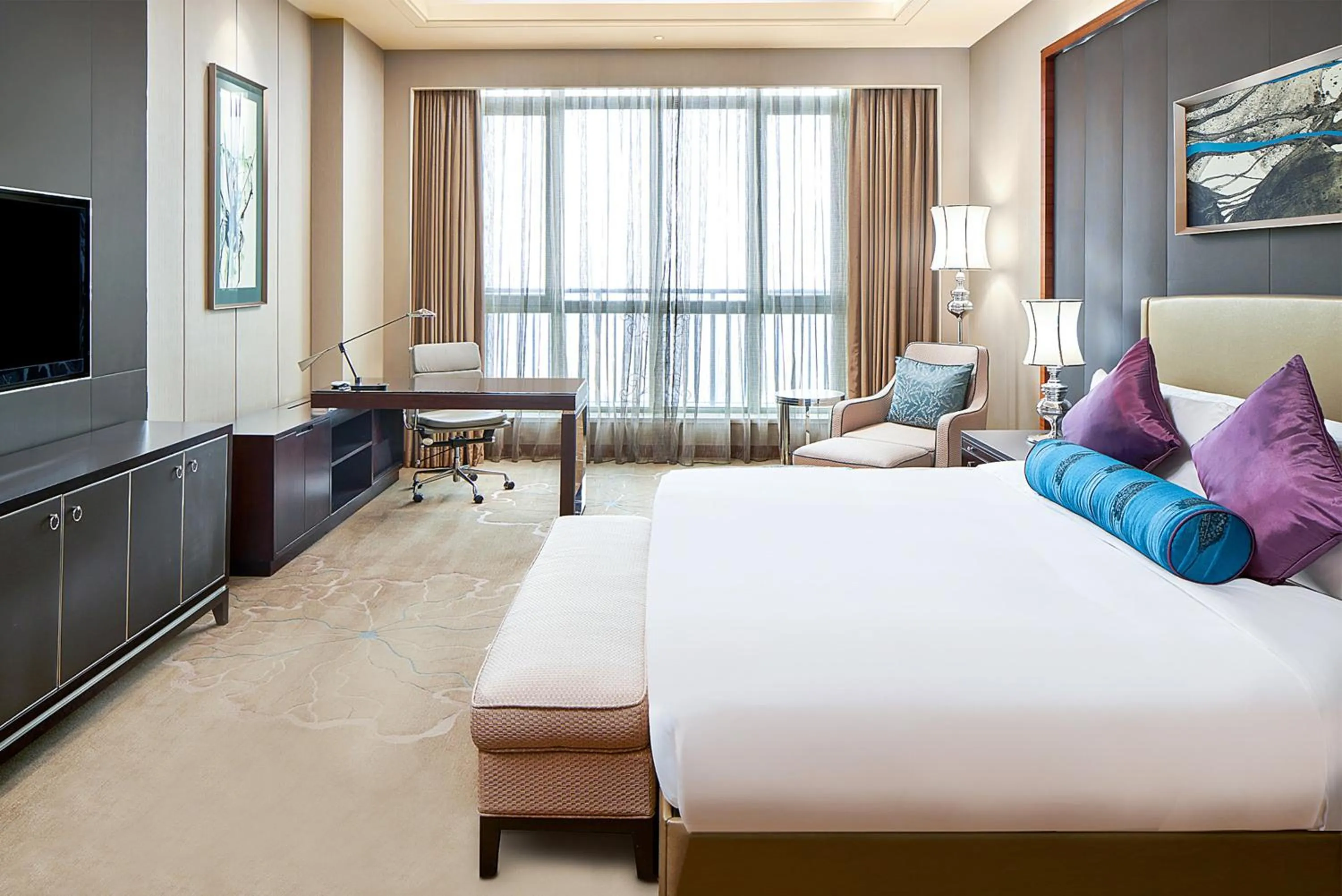 Photo of the whole room, Bed in Crowne Plaza Tianjin Jinnan by IHG